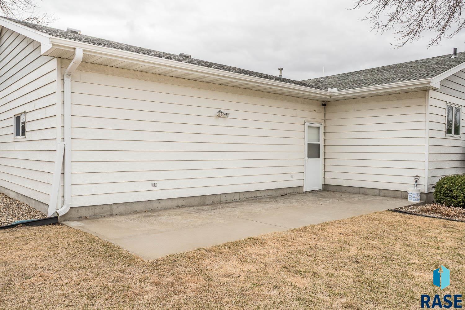 703 E Maple St Street, Parkston, South Dakota image 22