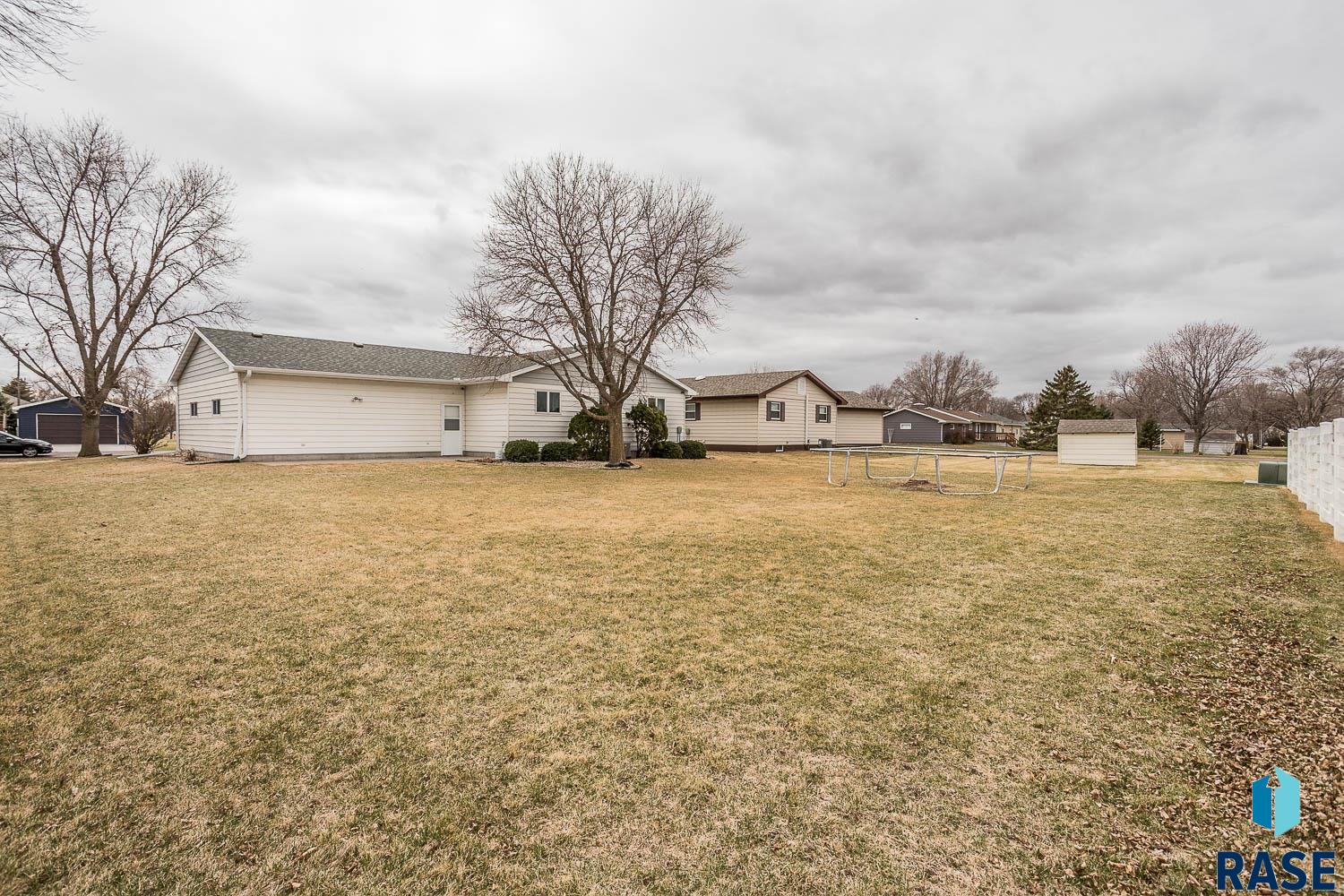 703 E Maple St Street, Parkston, South Dakota image 21