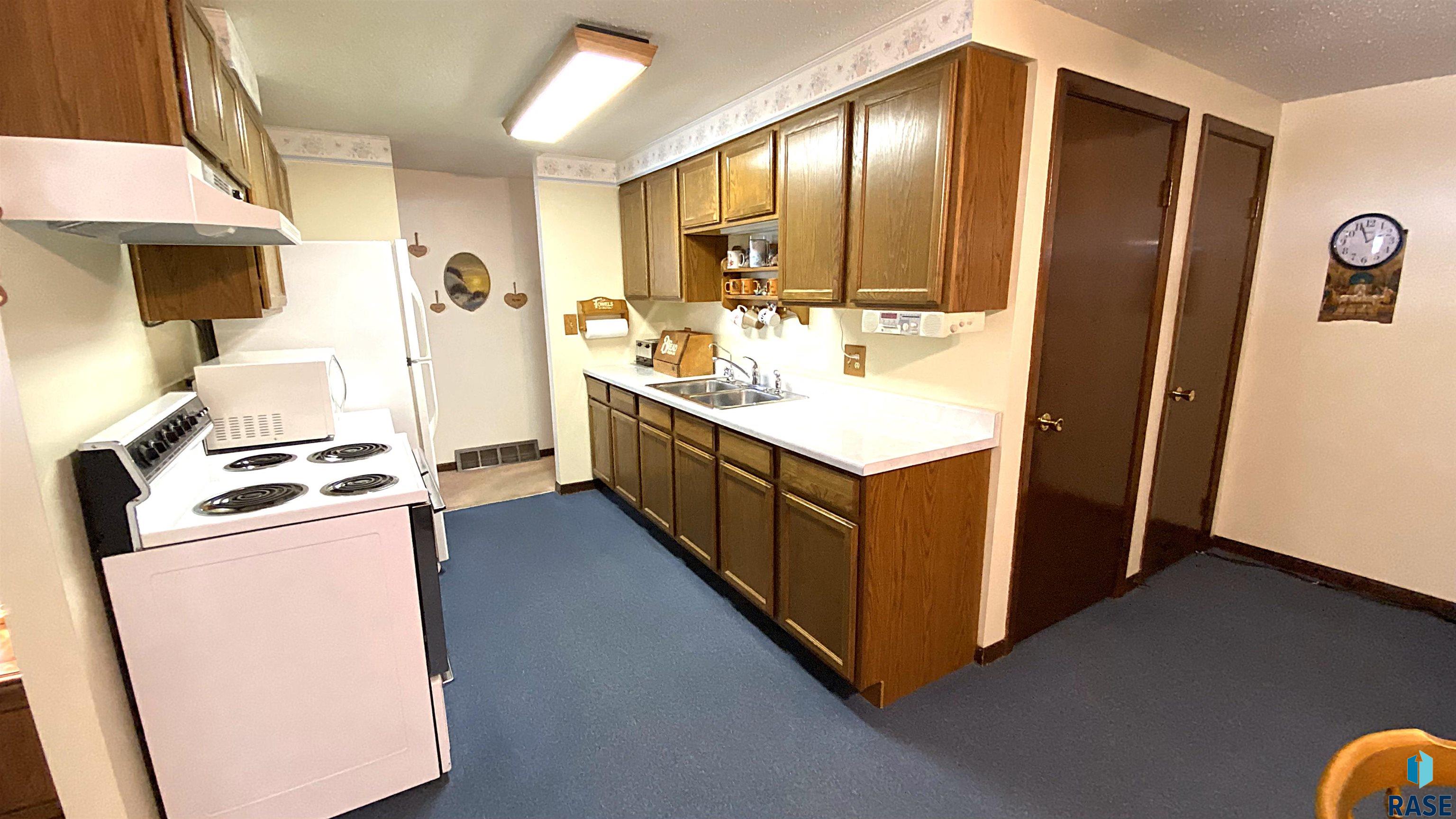 4013 E 21st St Street, Sioux Falls, New Jersey image 5