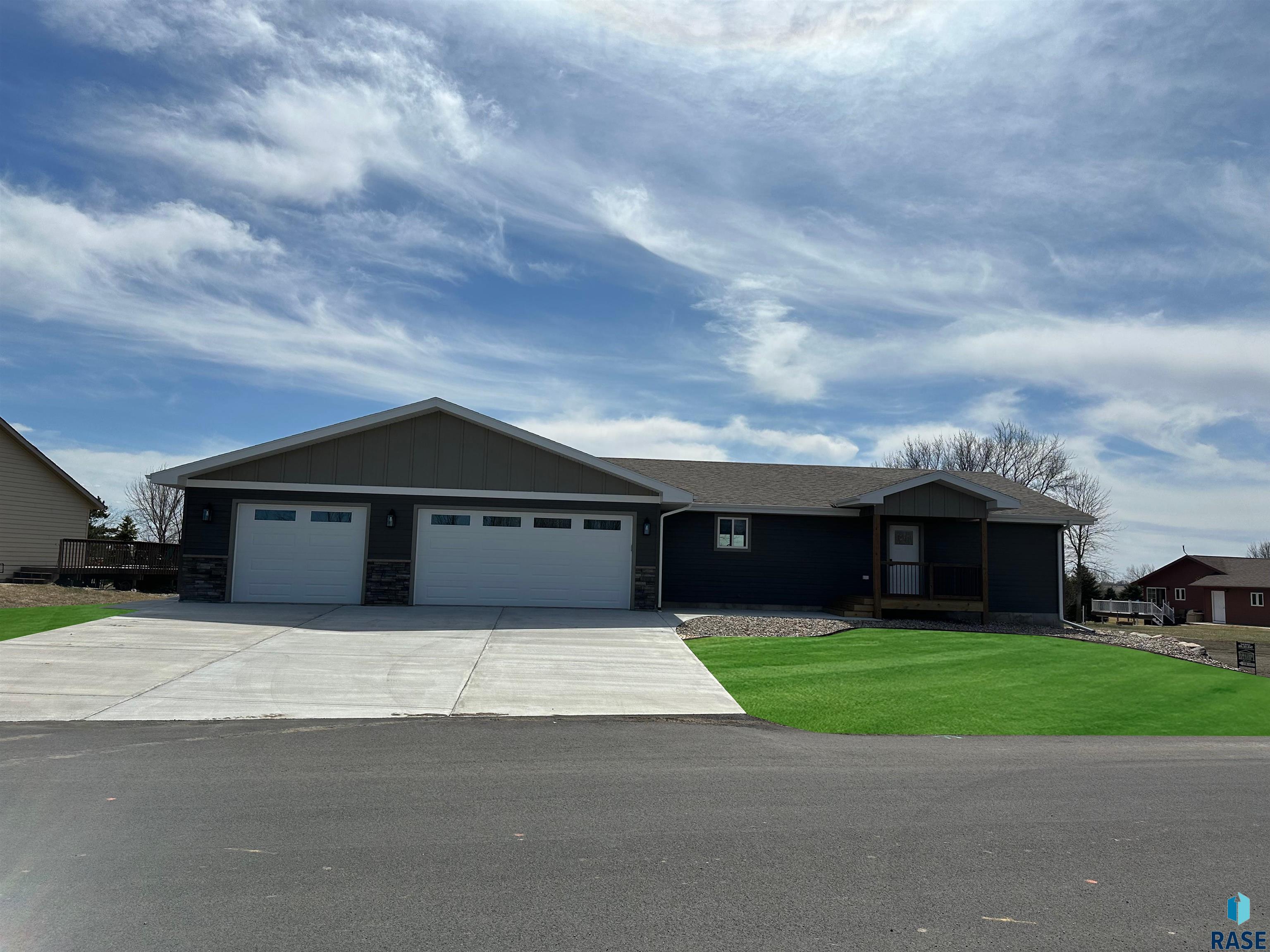 118 Lake Ridge Dr Drive, Wentworth, South Dakota image 1