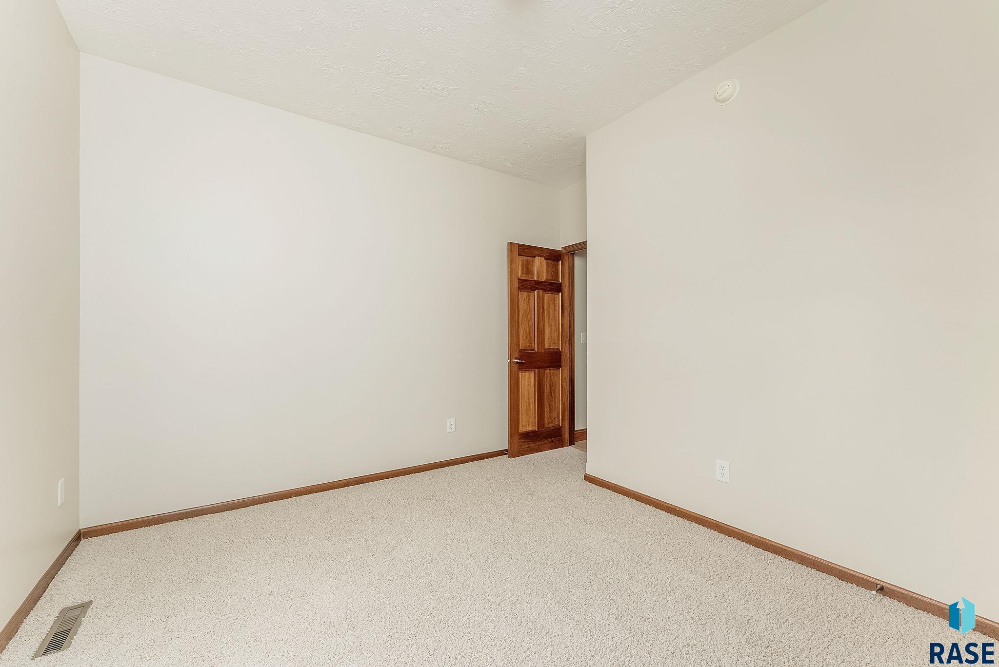 3709 S Pillsberry Ave Avenue, Sioux Falls, New Jersey image 23