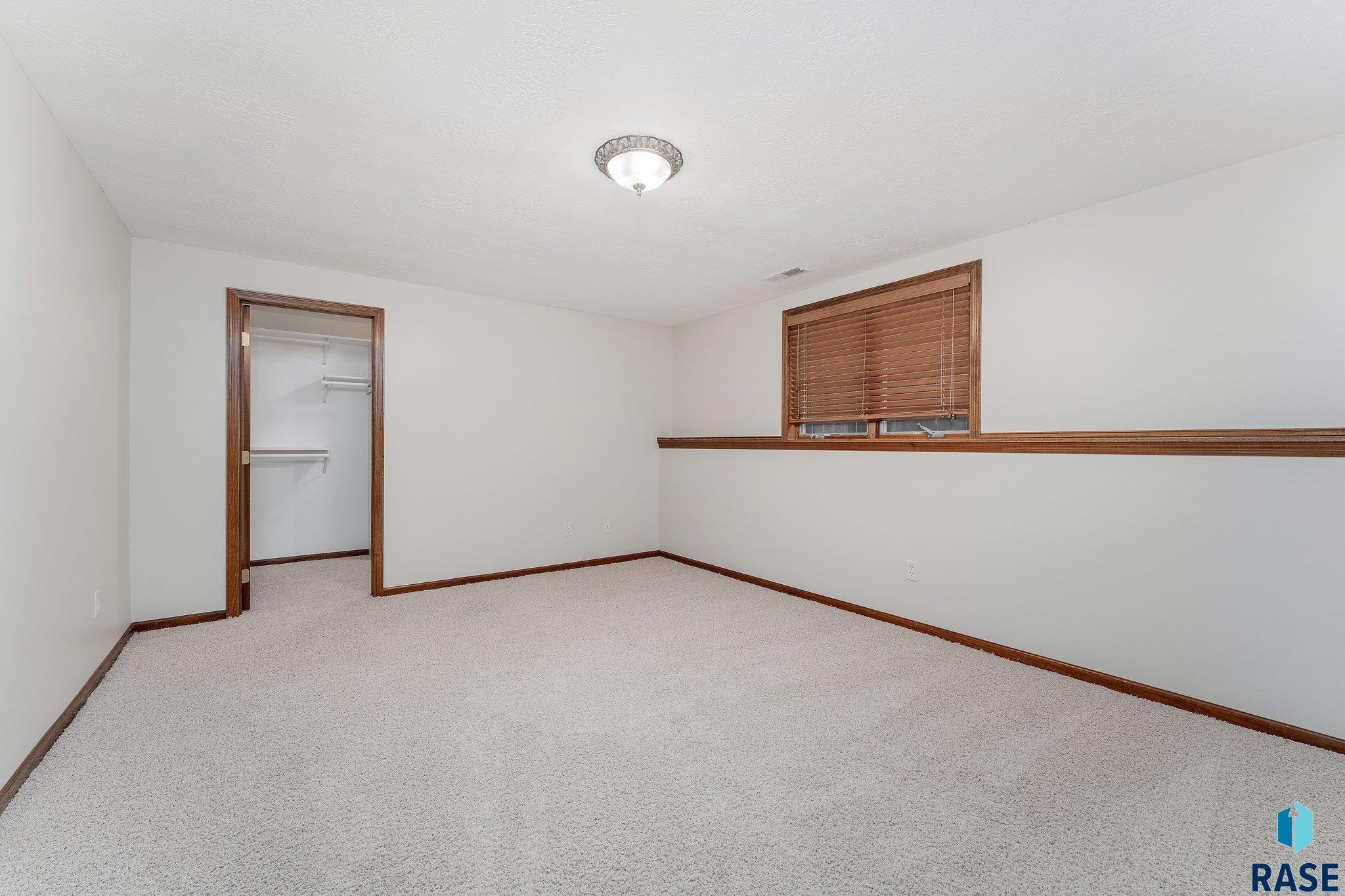 3709 S Pillsberry Ave Avenue, Sioux Falls, New Jersey image 40