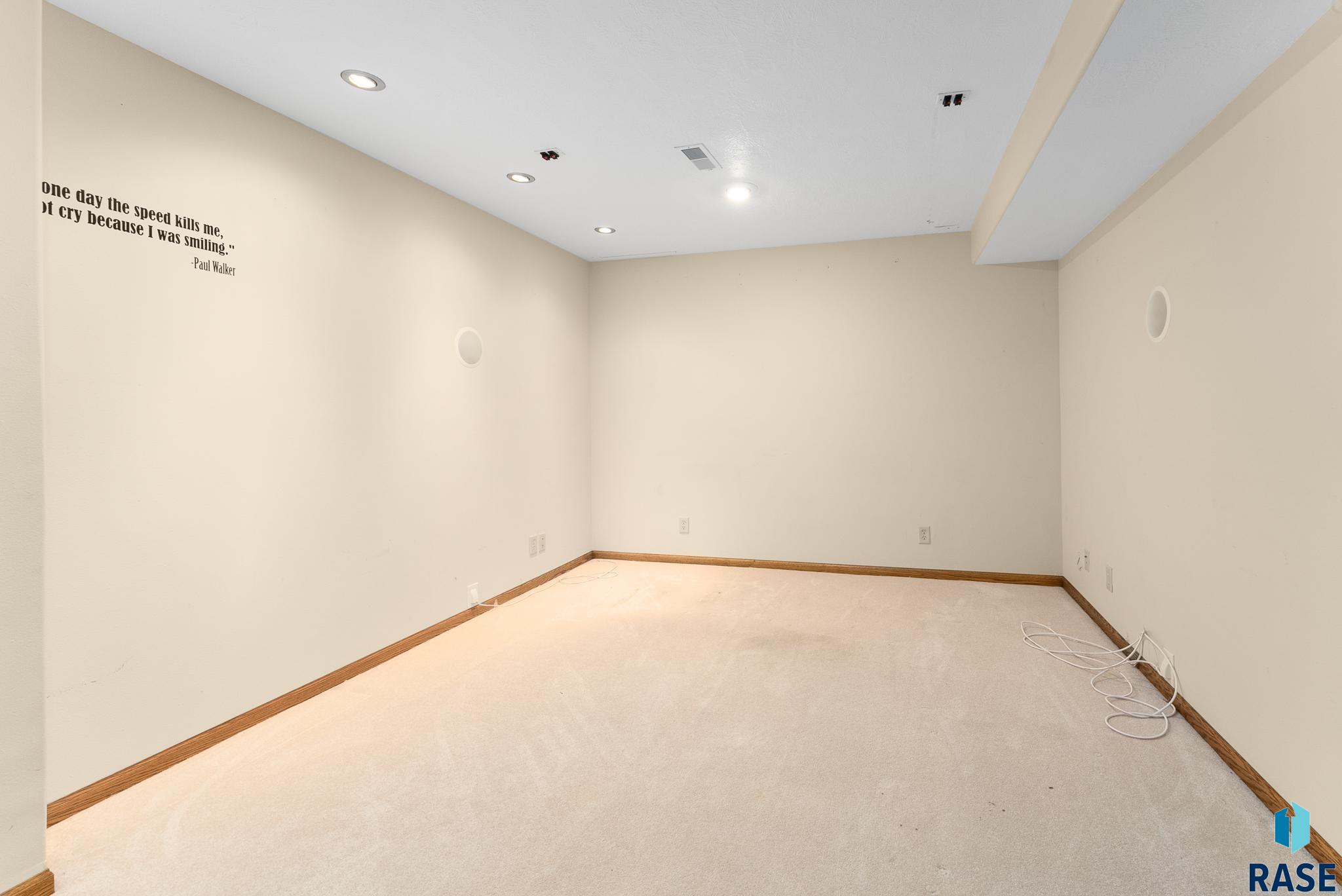 204 W Hackberry St Street, Brandon, South Dakota image 29