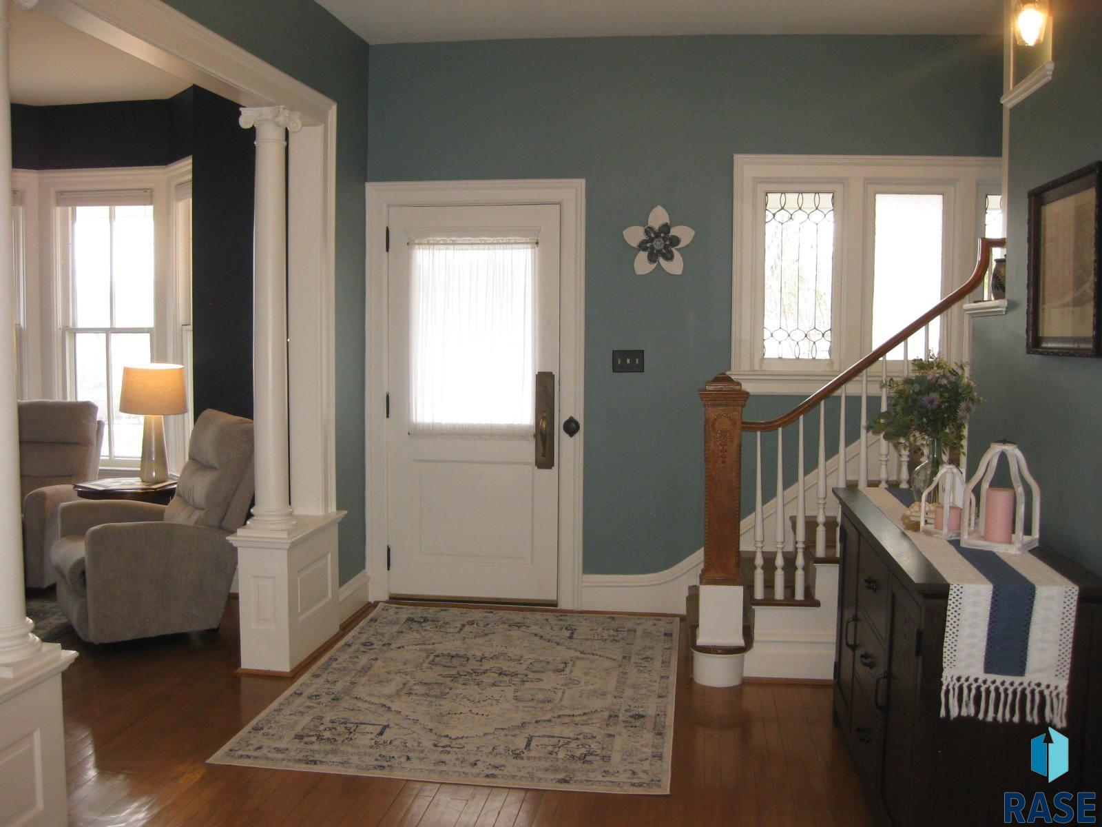 710 E 7th St Street, Dell Rapids, South Dakota image 2