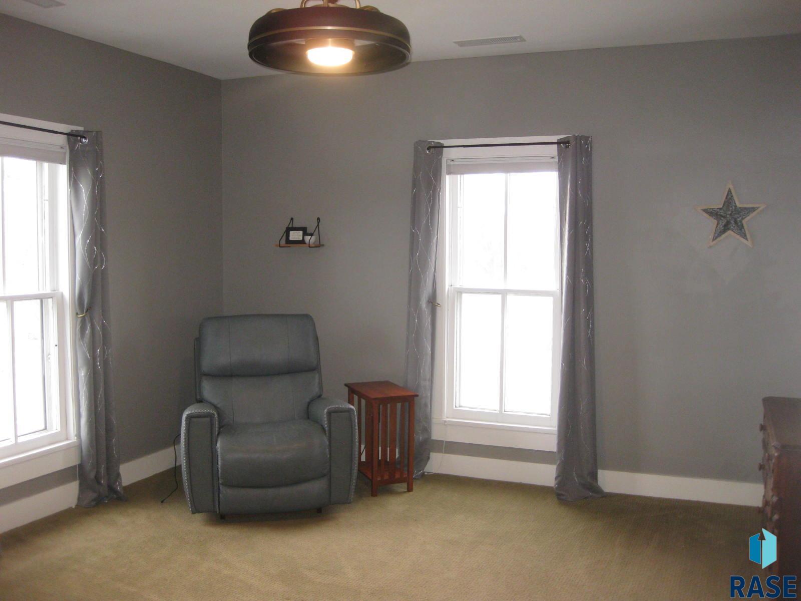 710 E 7th St Street, Dell Rapids, South Dakota image 23
