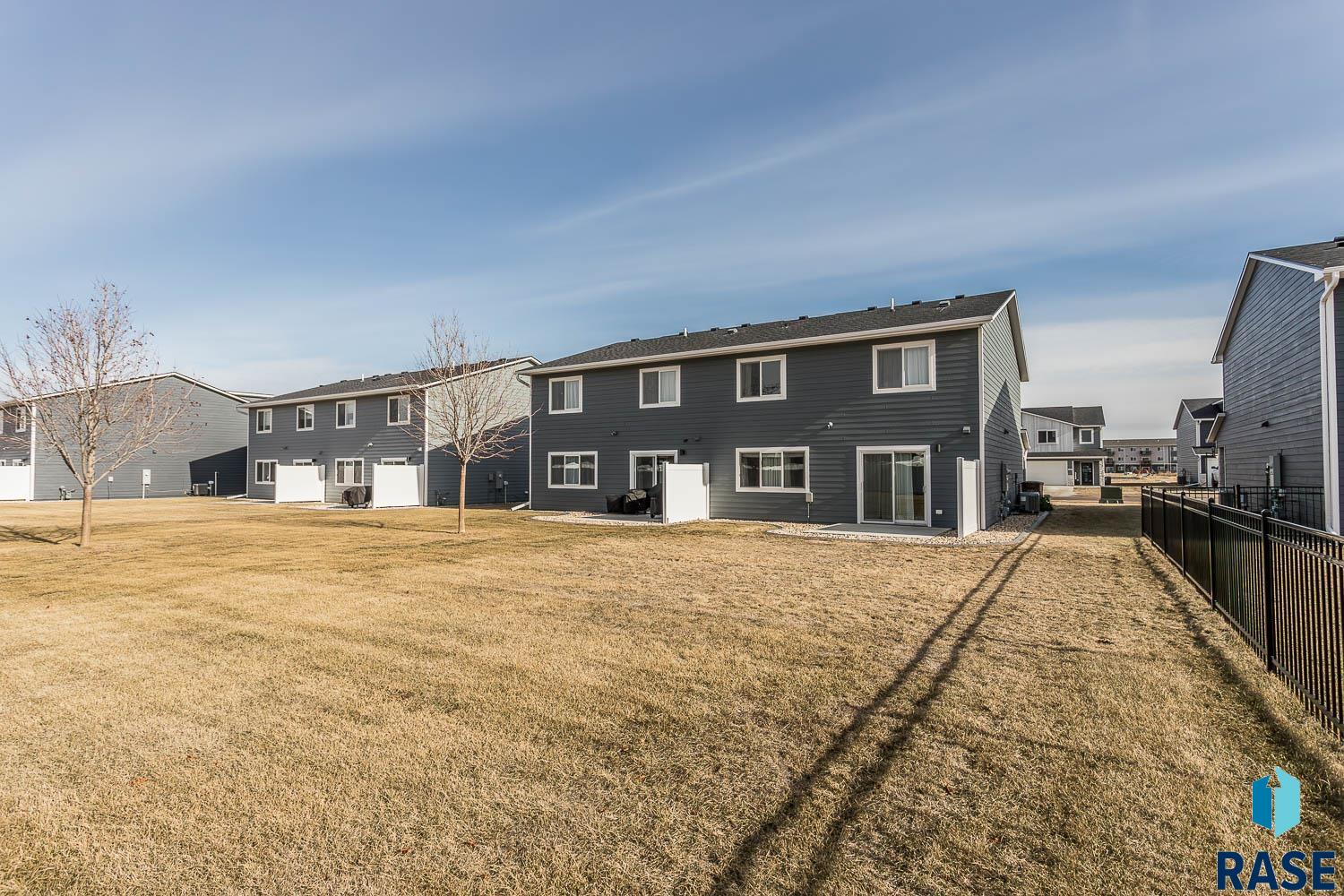 Harrisburg, South Dakota 57032, United States, 6 Bedrooms Bedrooms, ,5 BathroomsBathrooms,Residential,Contingent,13125