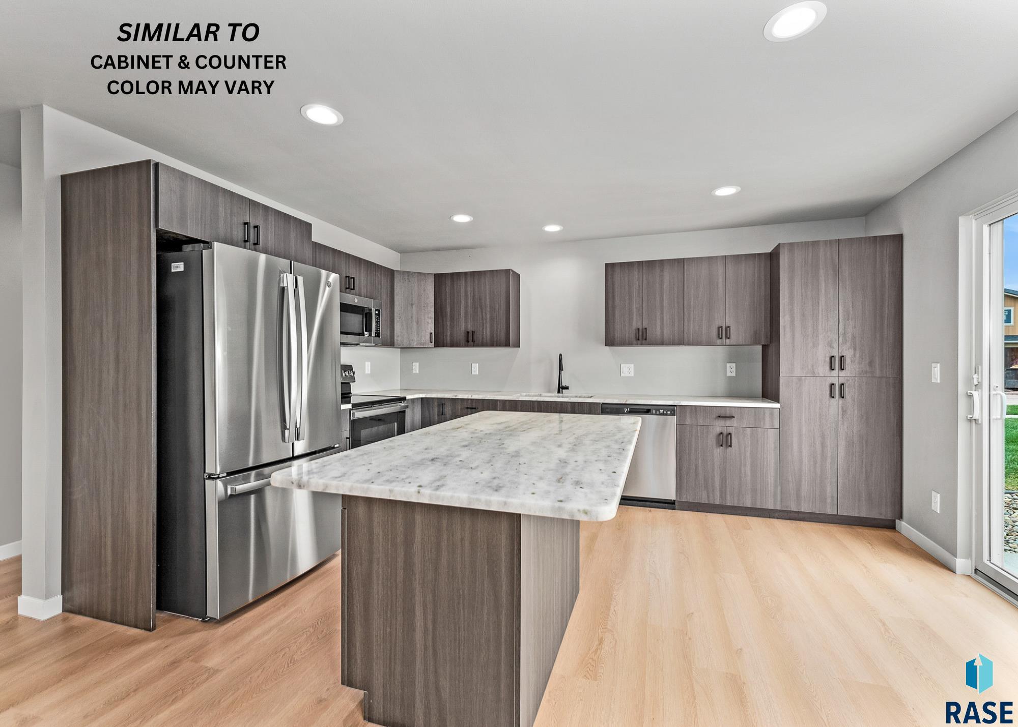 Harrisburg, South Dakota 57032, United States, 6 Bedrooms Bedrooms, ,5 BathroomsBathrooms,Residential,Contingent,13125