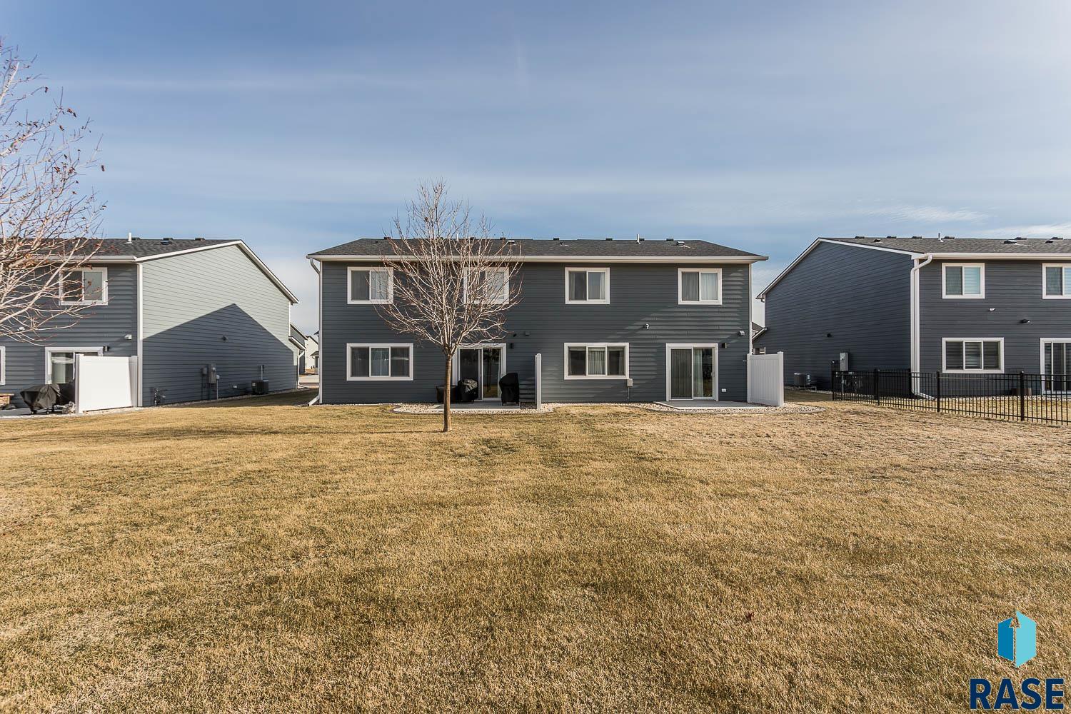 Harrisburg, South Dakota 57032, United States, 6 Bedrooms Bedrooms, ,5 BathroomsBathrooms,Residential,Contingent,13125