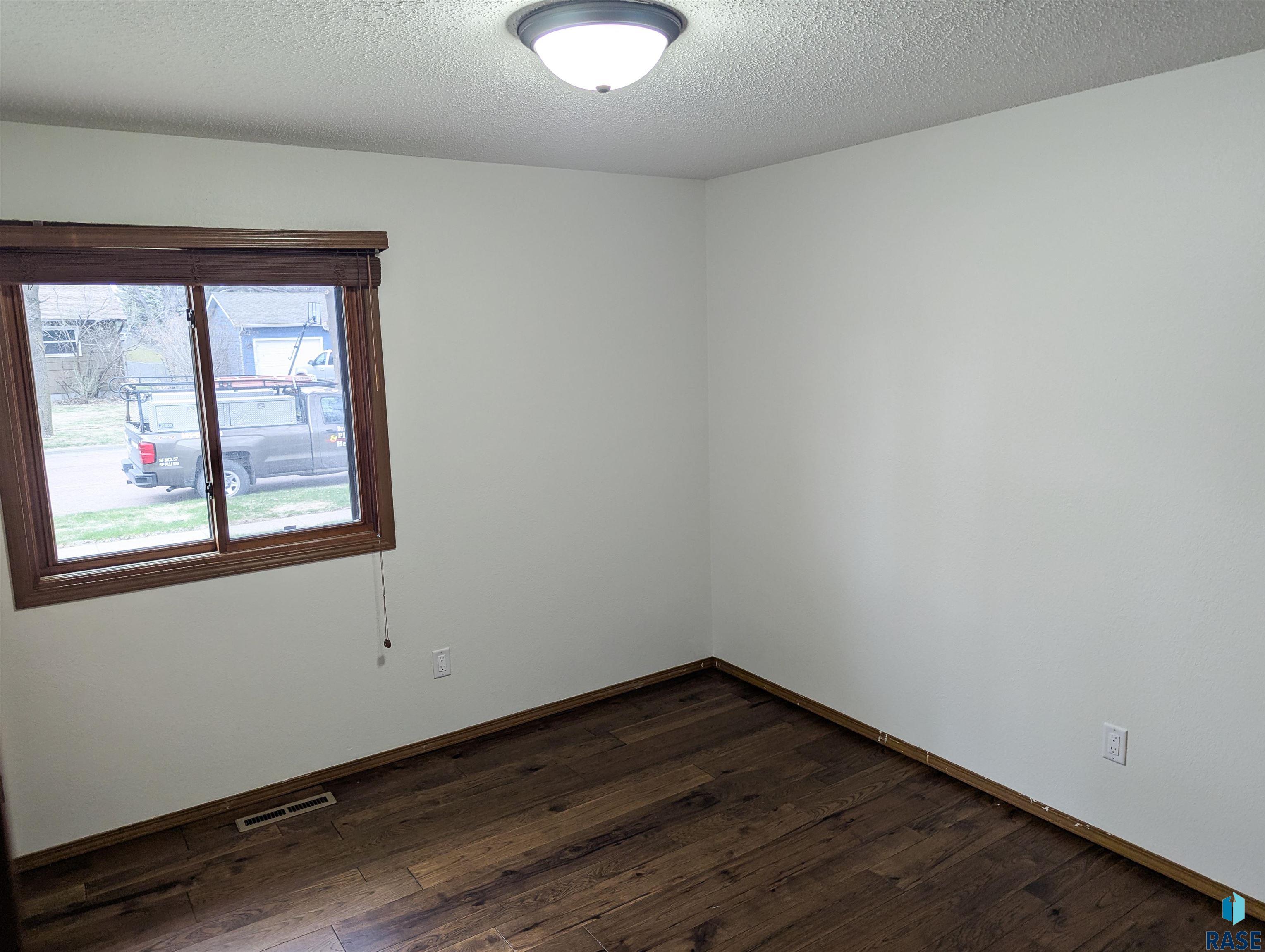 105 W Alpine Cir Circle, Brandon, New Jersey image 10