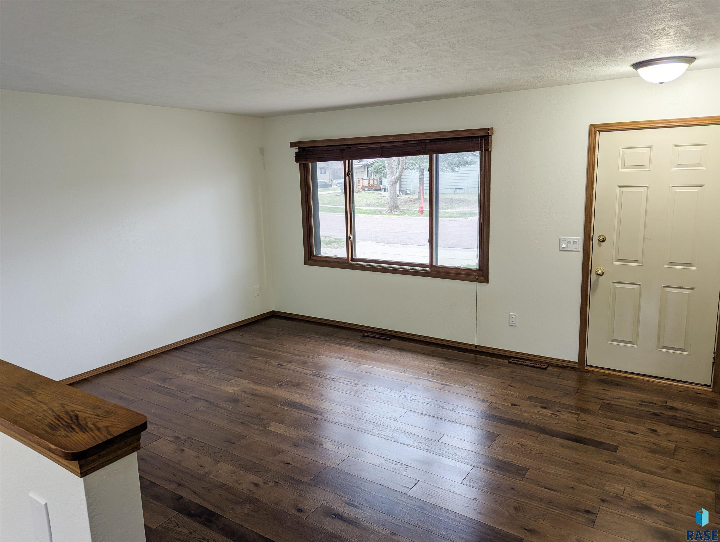 105 W Alpine Cir Circle, Brandon, New Jersey image 3