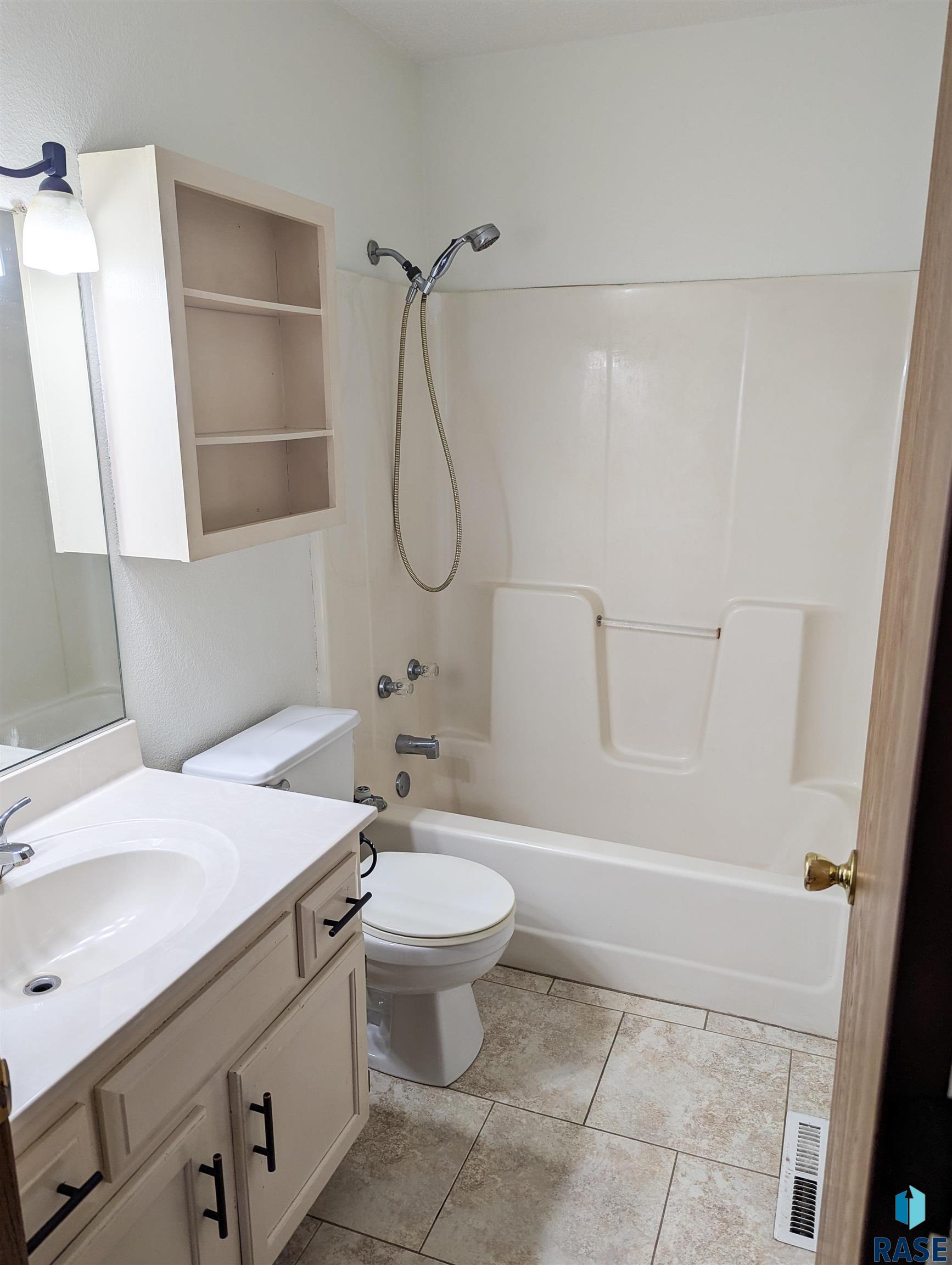105 W Alpine Cir Circle, Brandon, New Jersey image 8