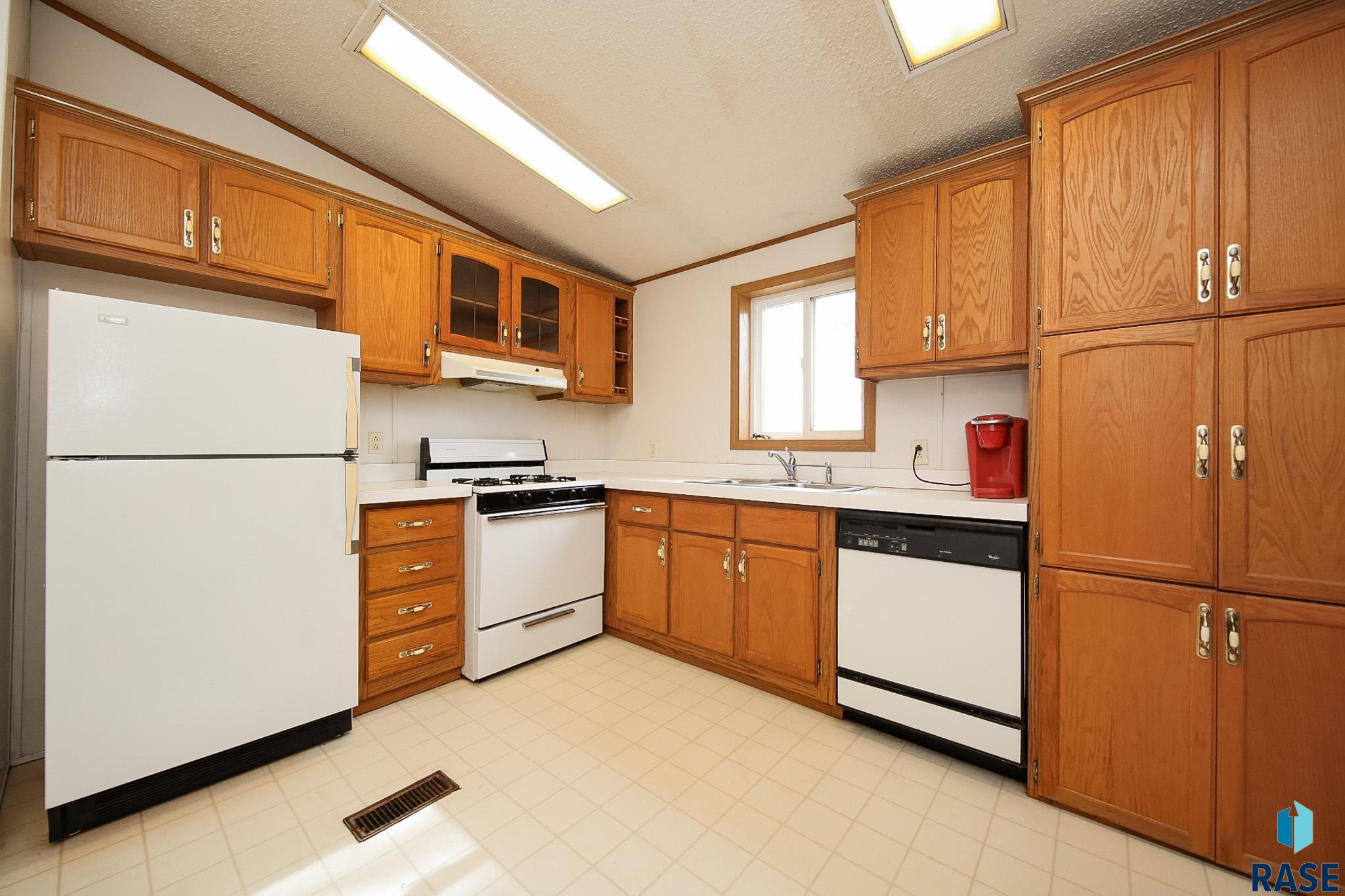 48175 Kim Cir Circle, Brandon, New Jersey image 3