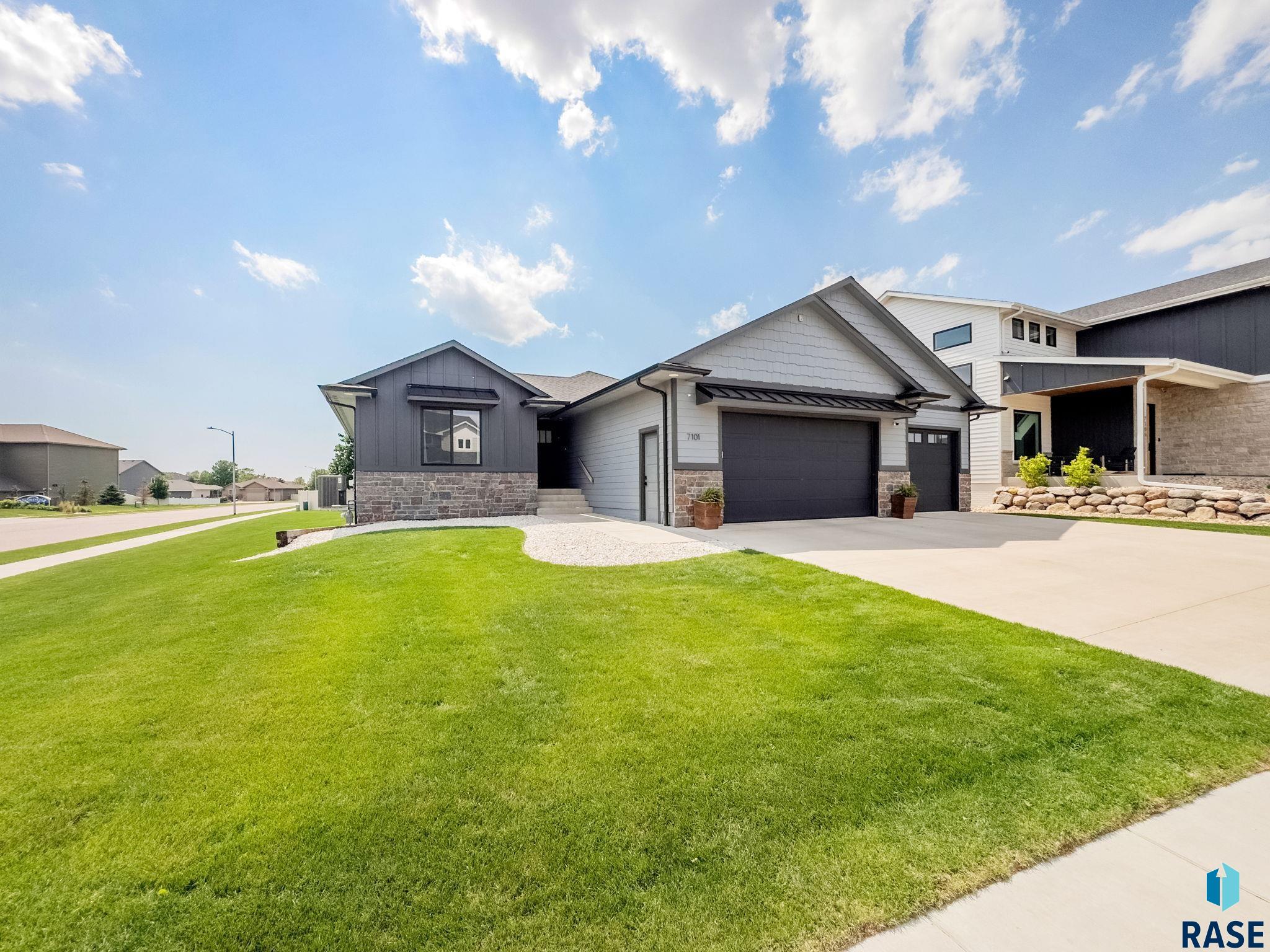 7101 S Garden Ct Court, Sioux Falls, New Jersey image 1