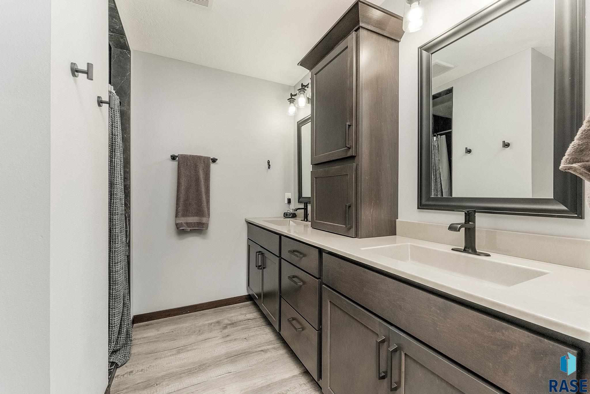 7101 S Garden Ct Court, Sioux Falls, New Jersey image 9