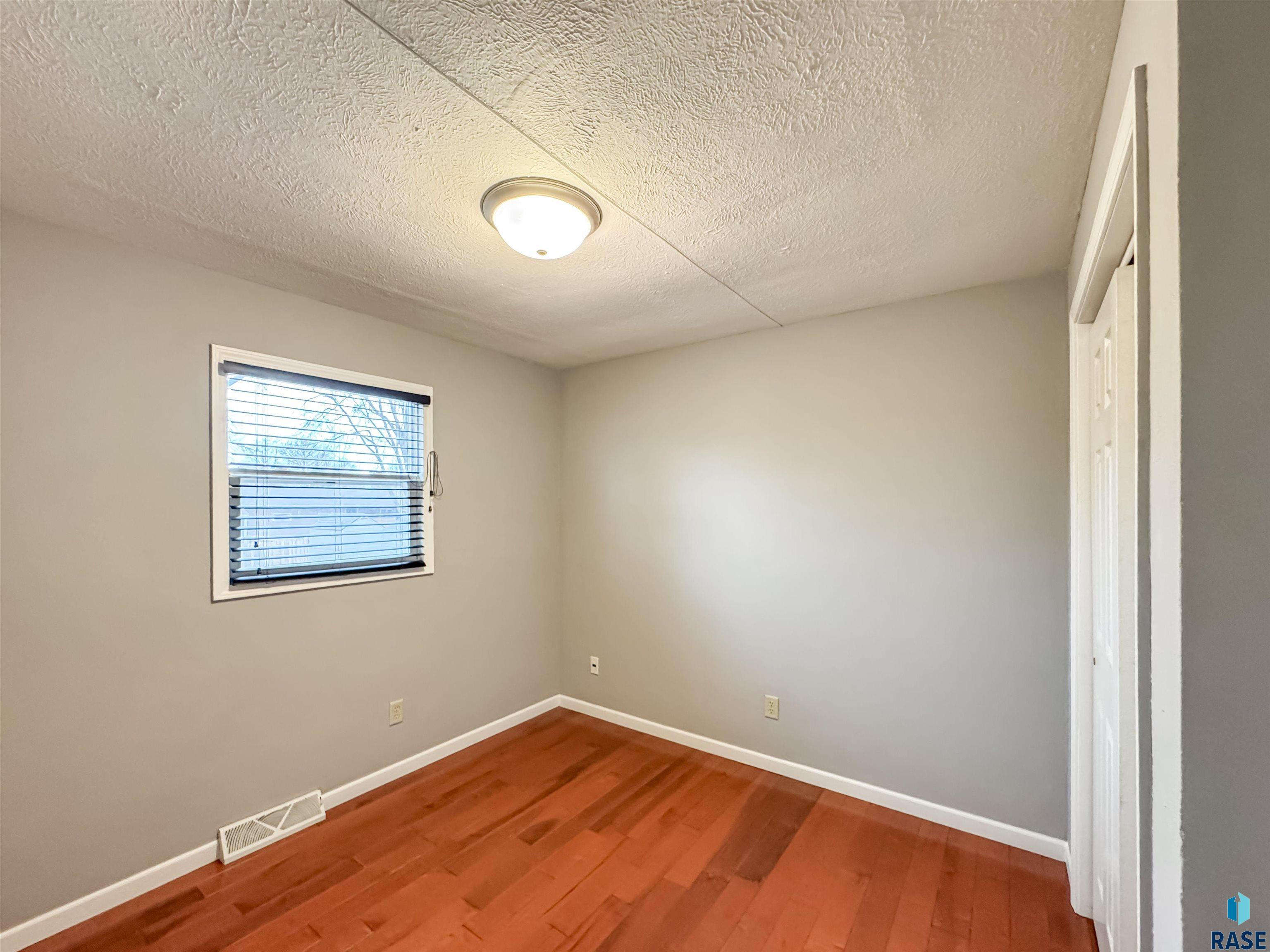 108 S Needles Dr Drive, Brandon, South Dakota image 17