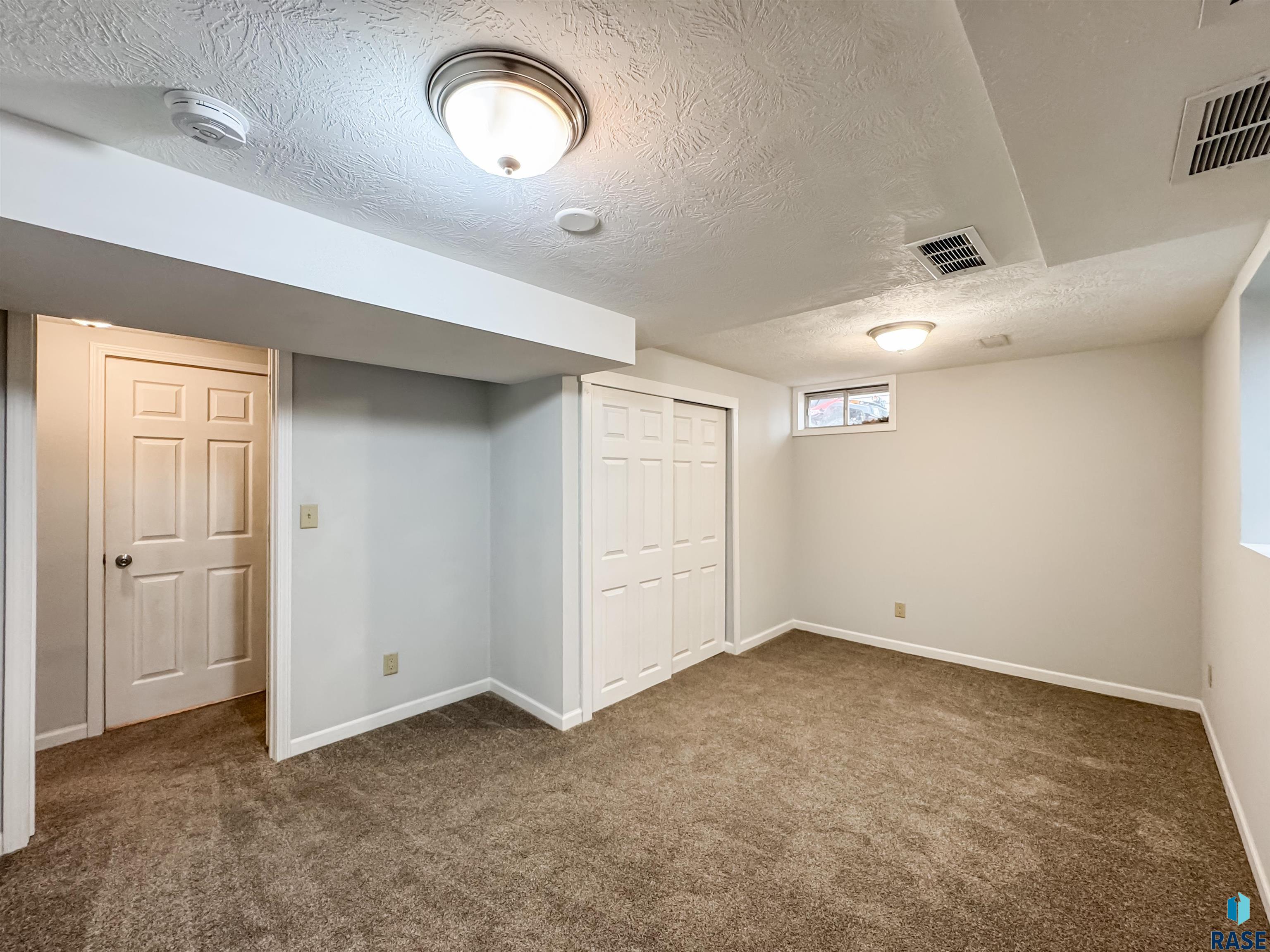 108 S Needles Dr Drive, Brandon, South Dakota image 22