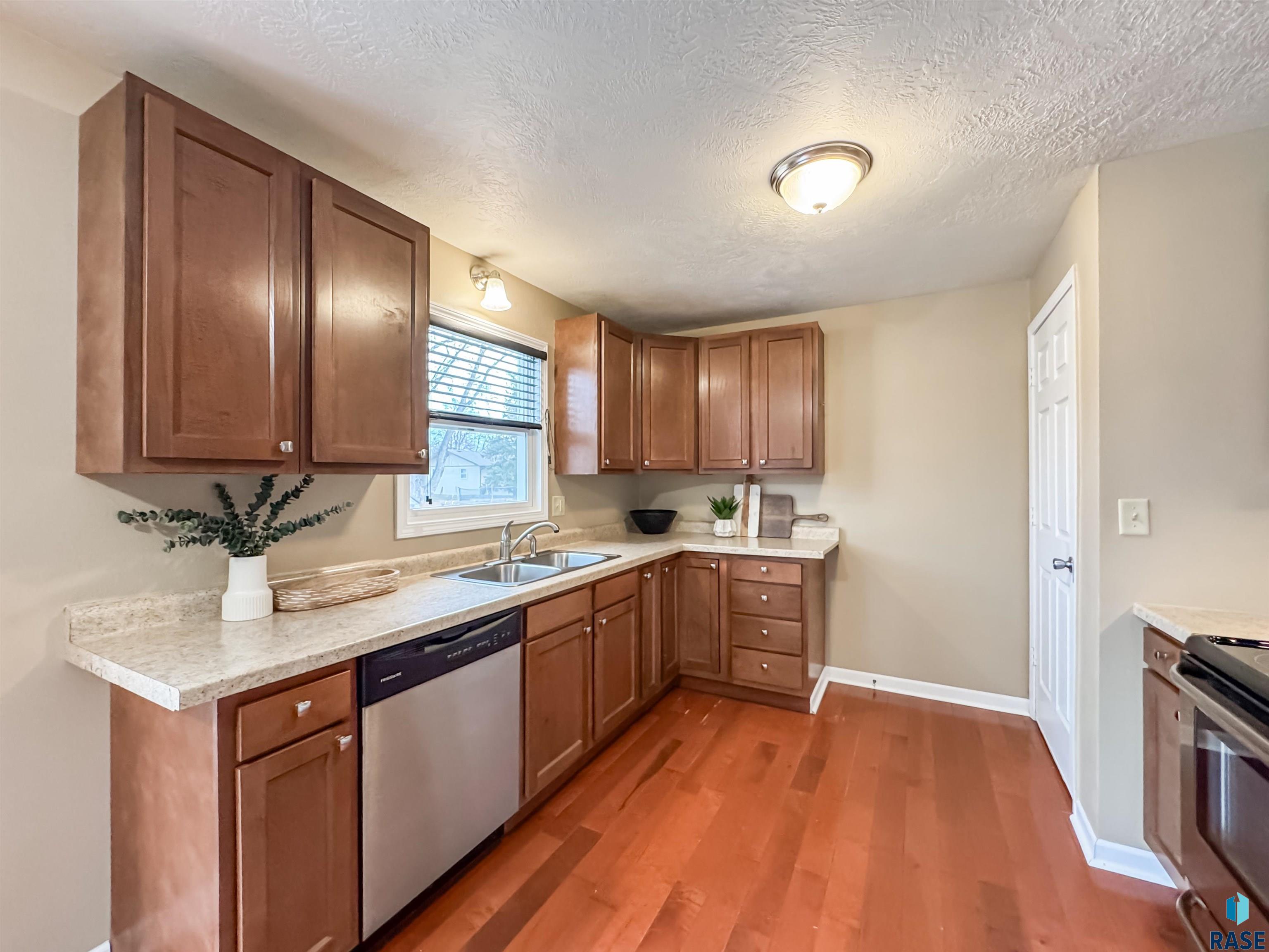 108 S Needles Dr Drive, Brandon, South Dakota image 10