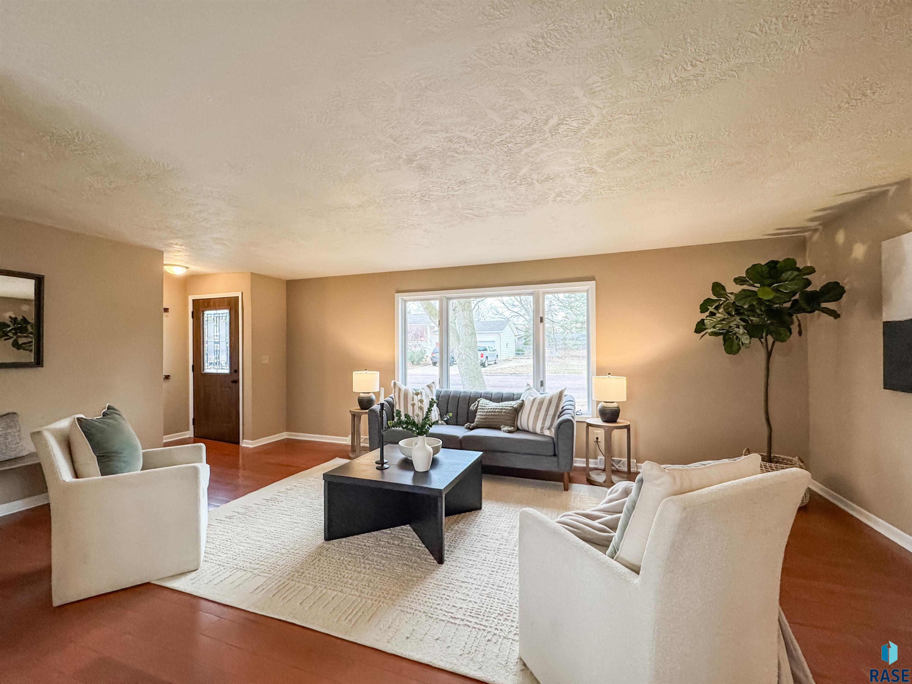 108 S Needles Dr Drive, Brandon, South Dakota image 6
