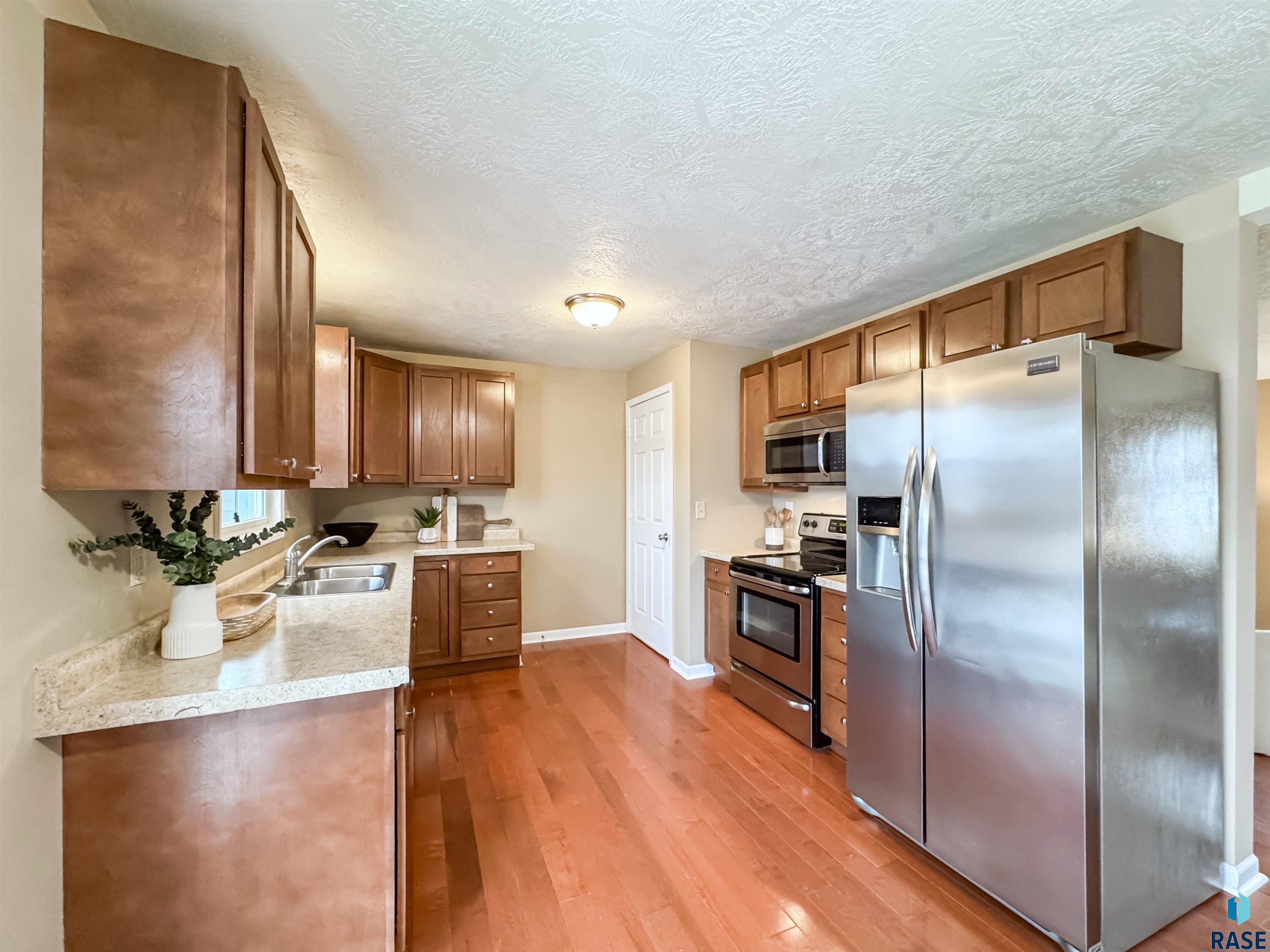 108 S Needles Dr Drive, Brandon, South Dakota image 9