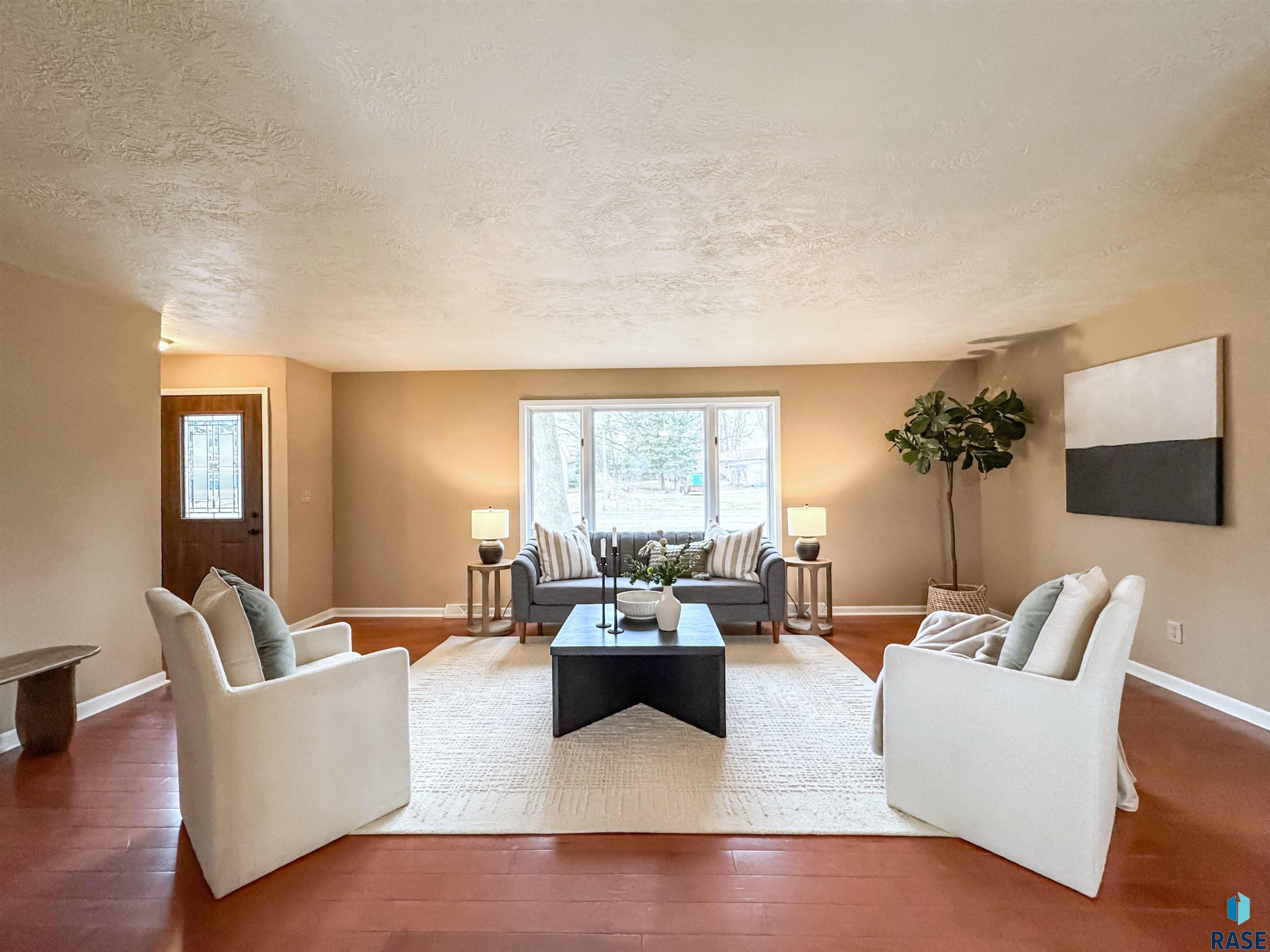 108 S Needles Dr Drive, Brandon, South Dakota image 5
