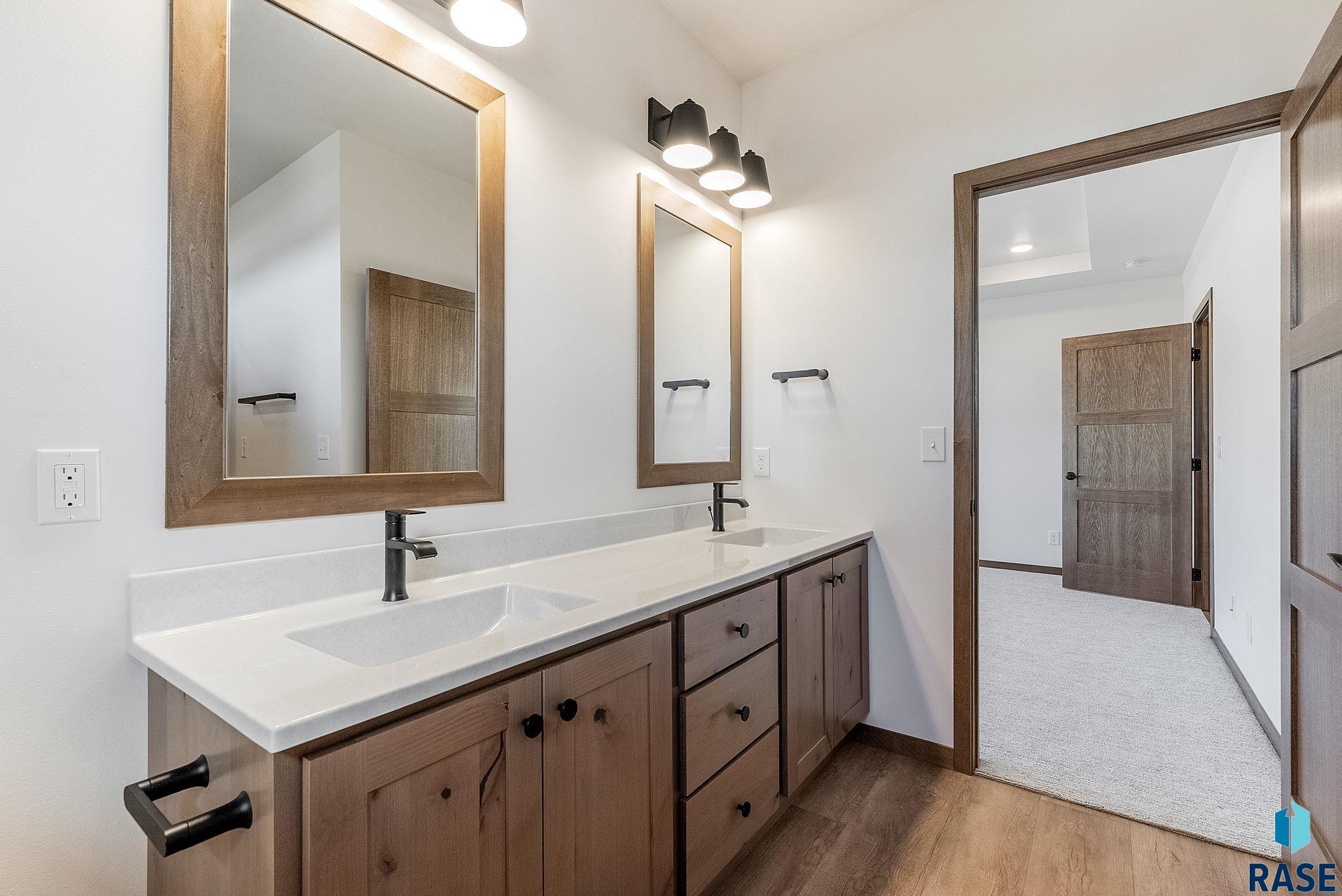 2308 E Brek St Street, Brandon, South Dakota image 15