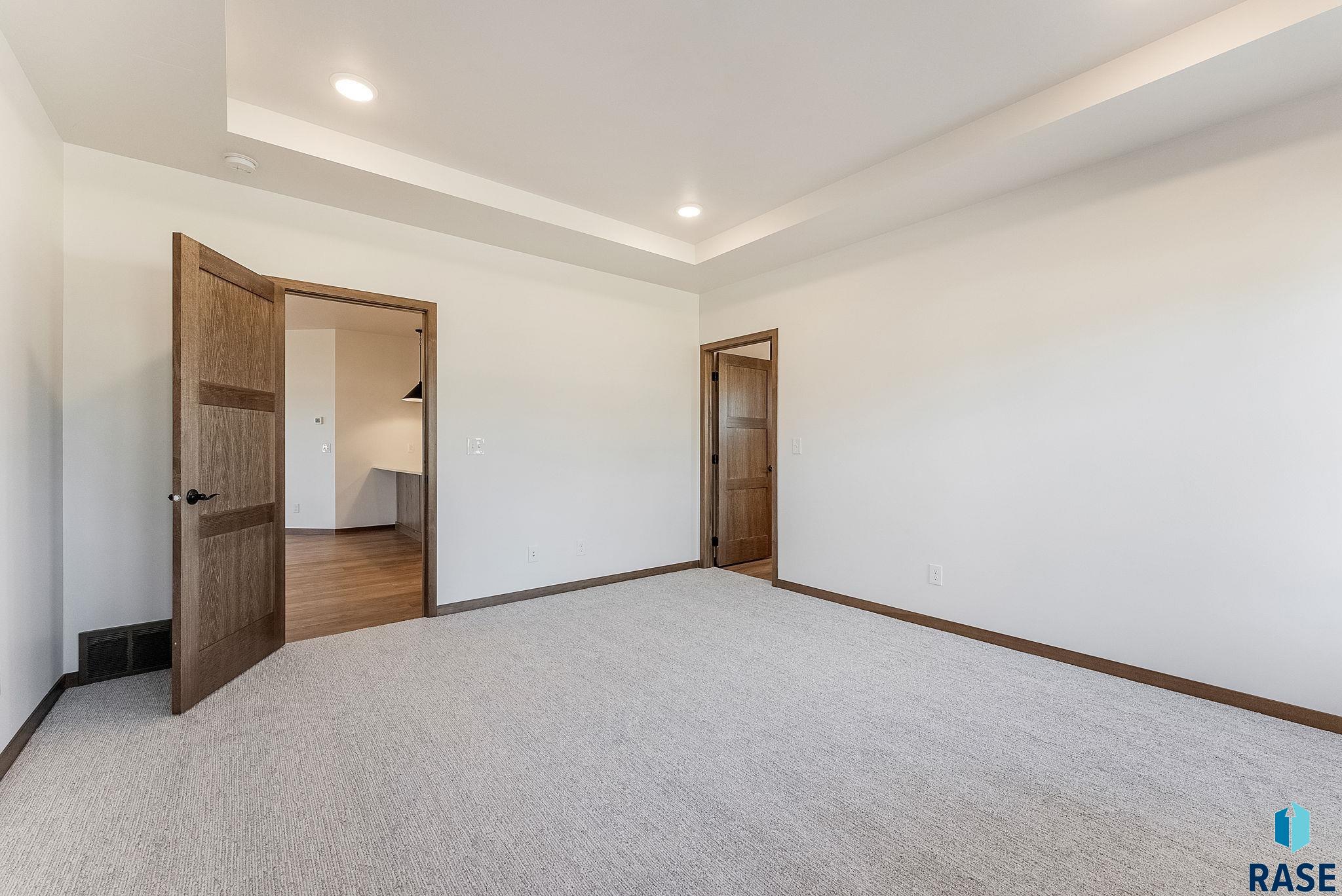 2308 E Brek St Street, Brandon, South Dakota image 13