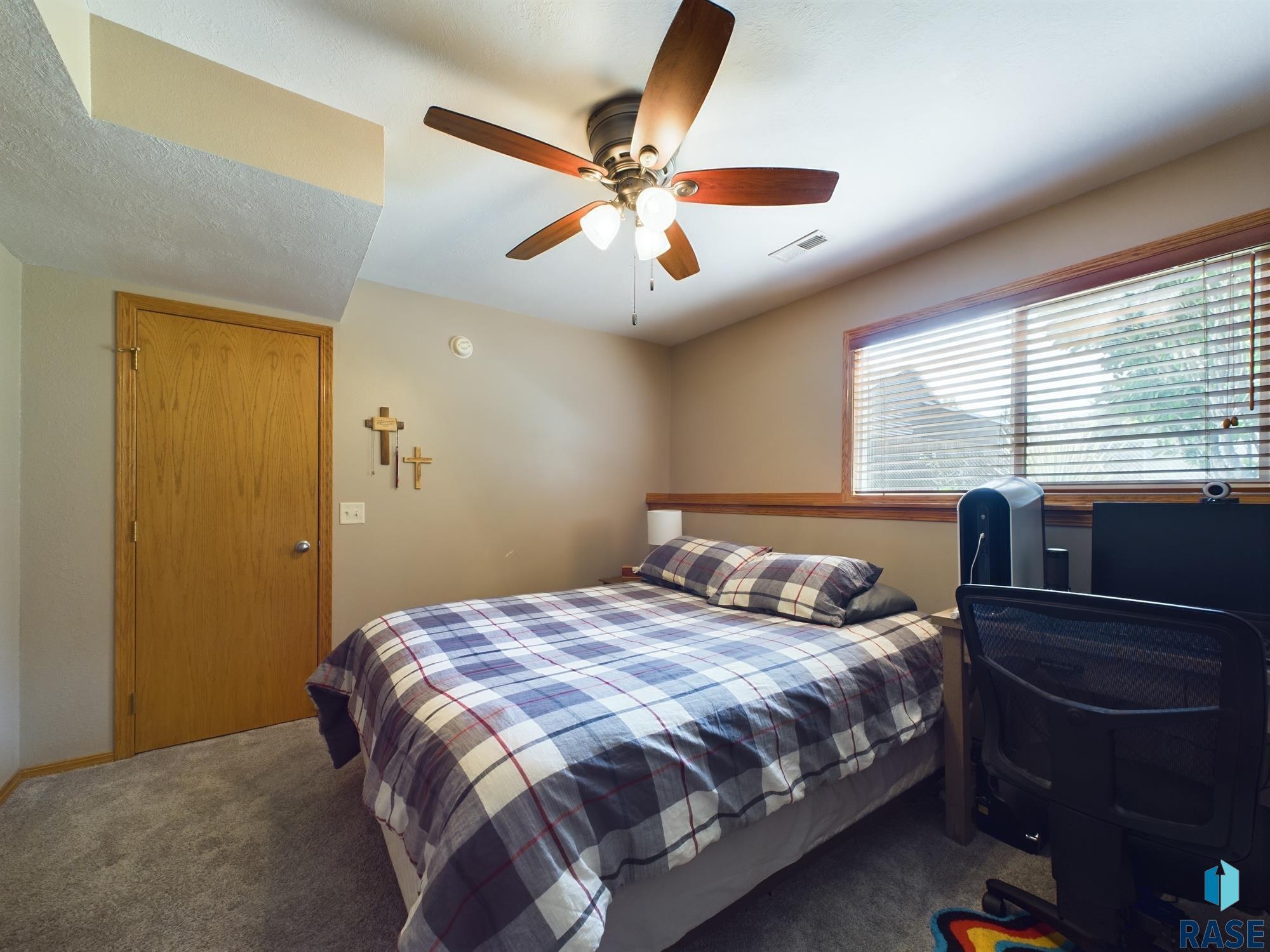 301 W Hackberry St Street, Brandon, New Jersey image 29