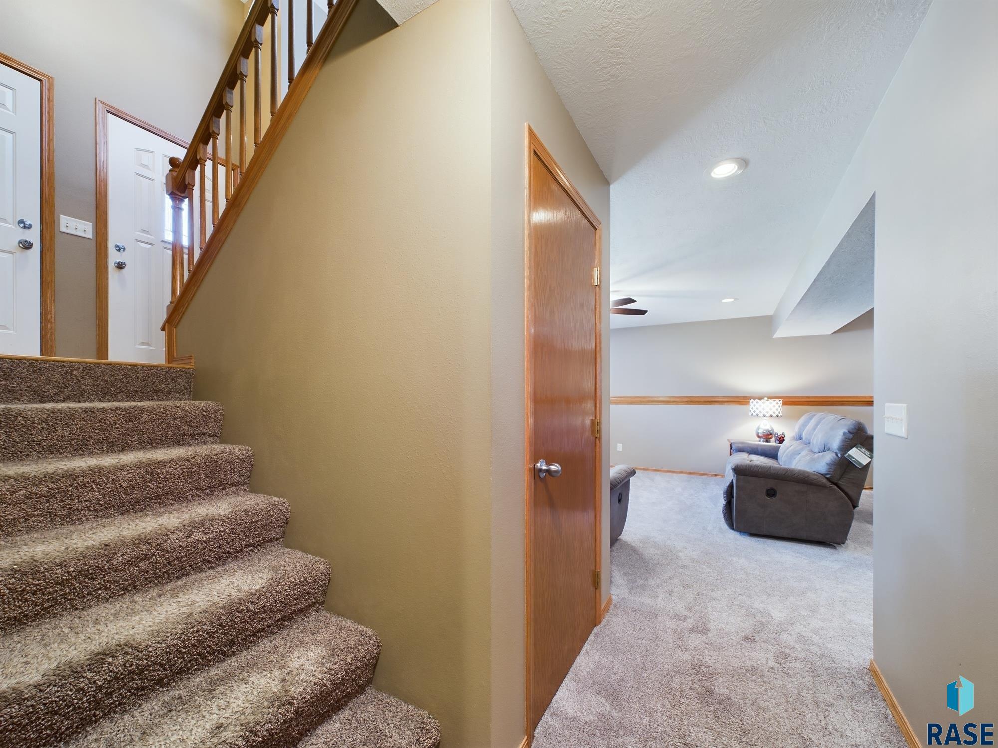 301 W Hackberry St Street, Brandon, New Jersey image 19