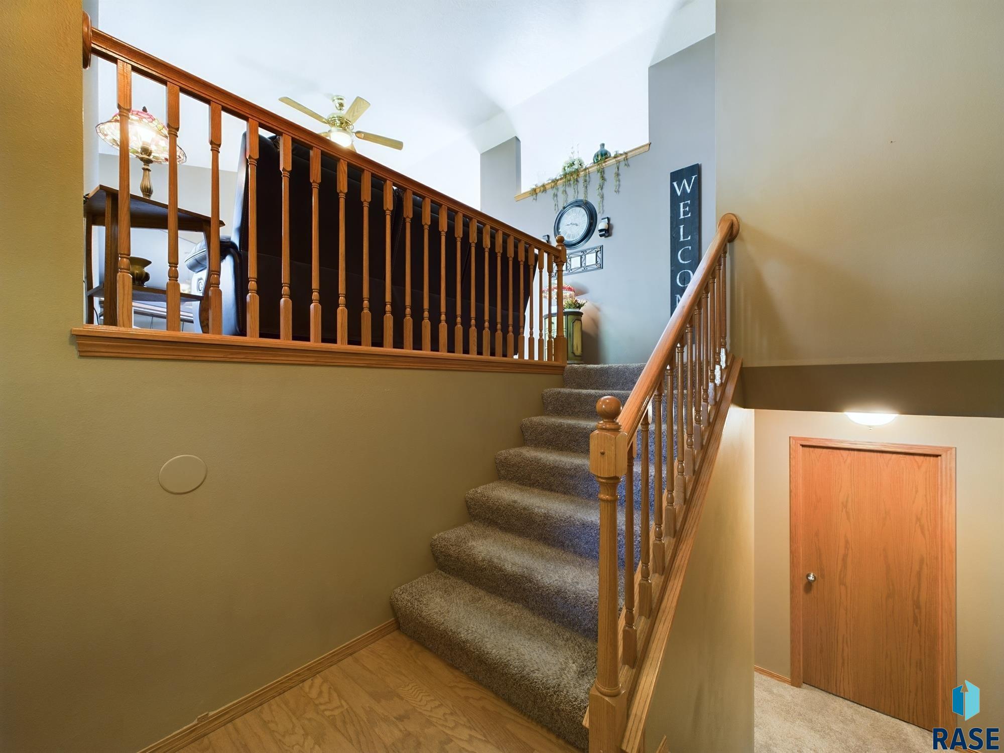 301 W Hackberry St Street, Brandon, New Jersey image 3