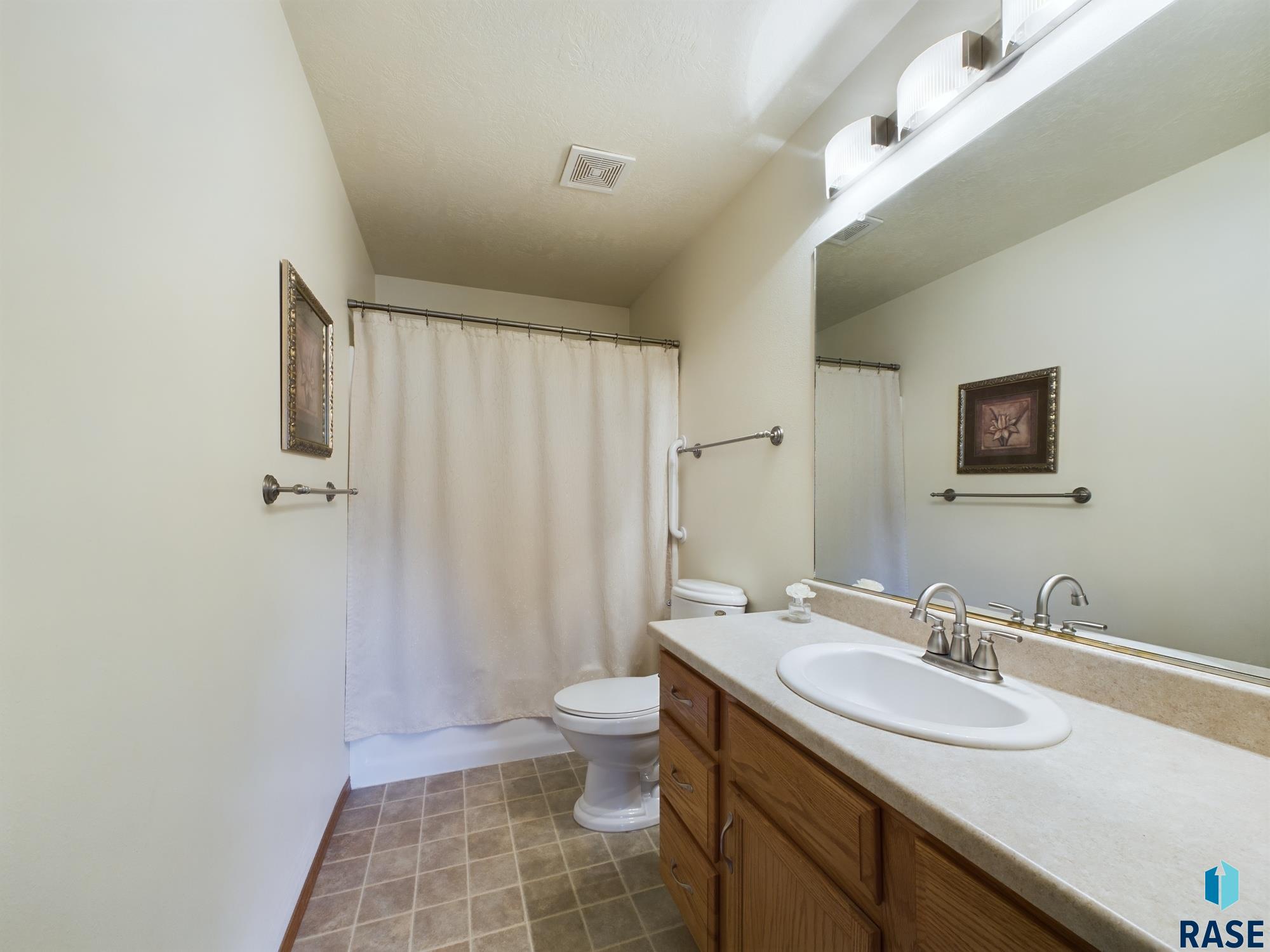 301 W Hackberry St Street, Brandon, New Jersey image 18