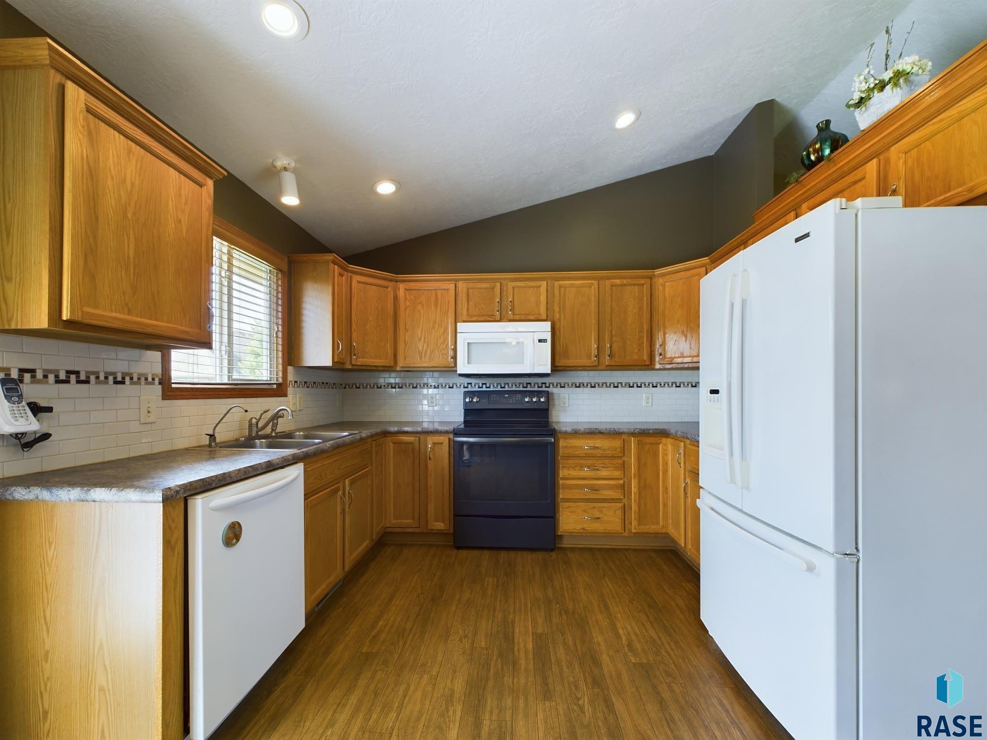 301 W Hackberry St Street, Brandon, New Jersey image 9