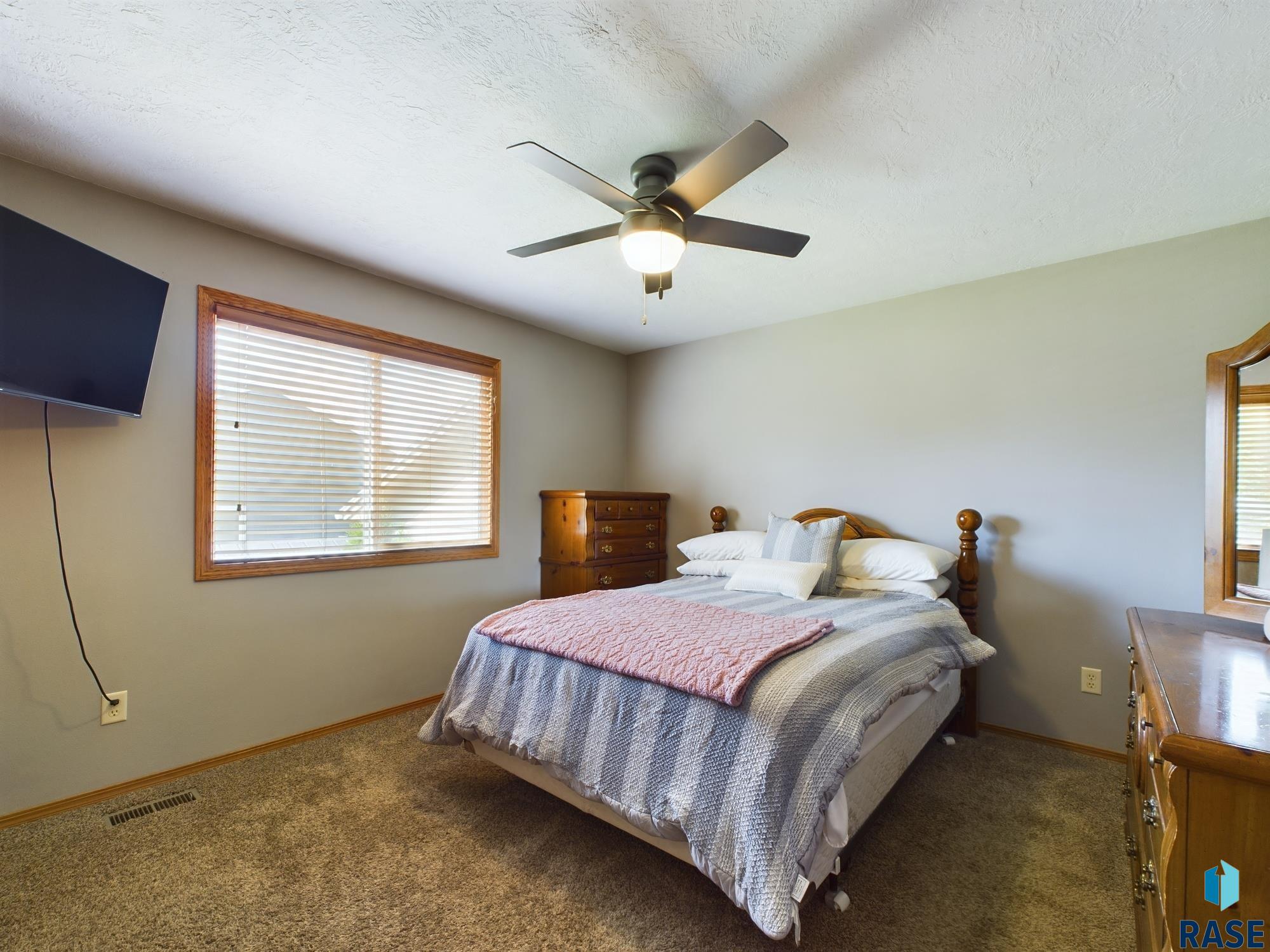 301 W Hackberry St Street, Brandon, New Jersey image 14