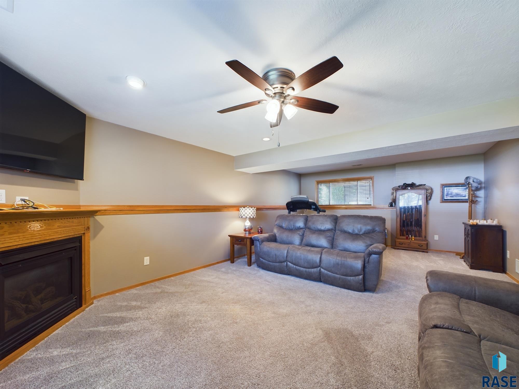 301 W Hackberry St Street, Brandon, New Jersey image 23