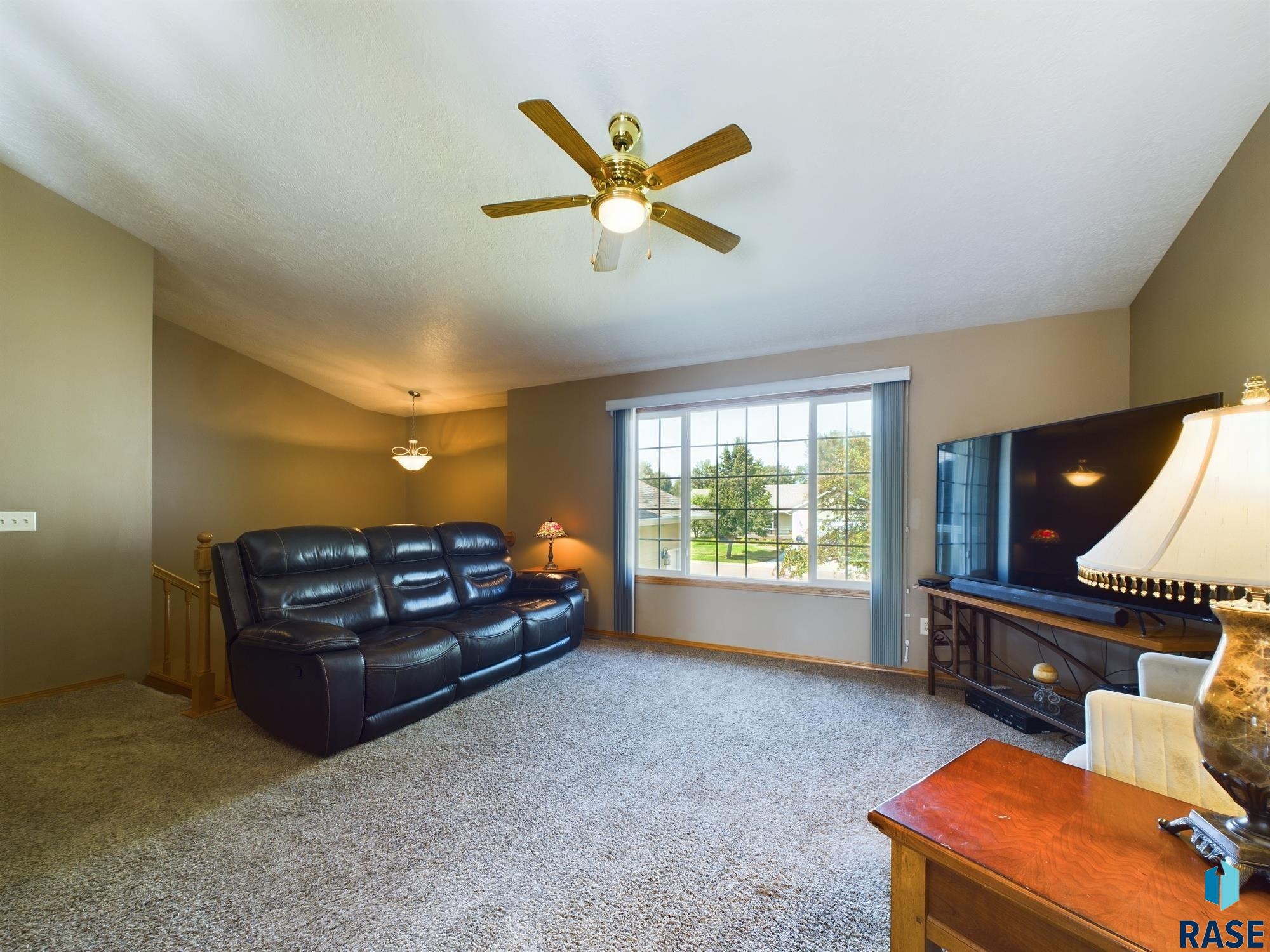 301 W Hackberry St Street, Brandon, New Jersey image 6
