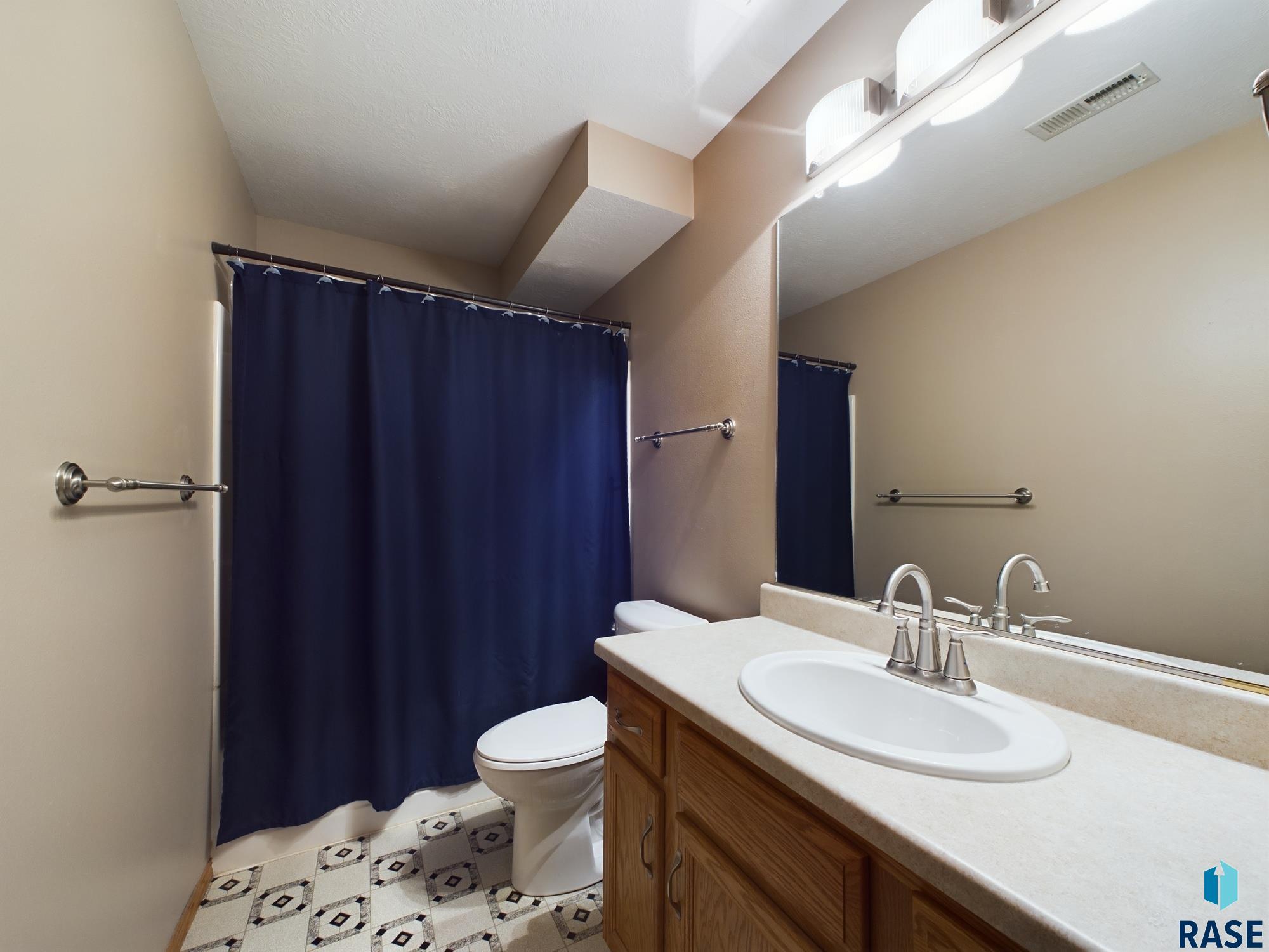 301 W Hackberry St Street, Brandon, New Jersey image 30