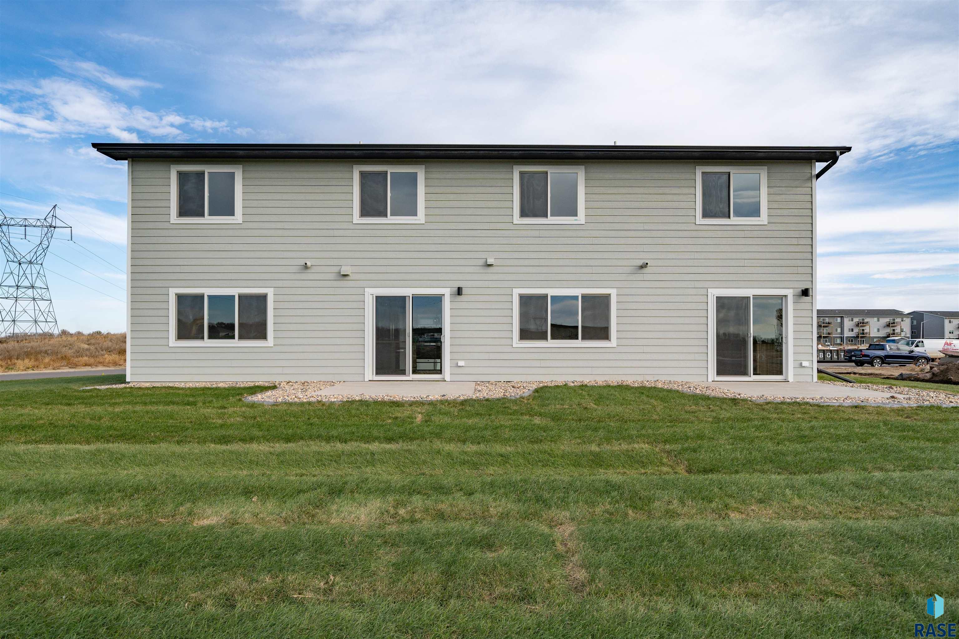 Harrisburg, South Dakota 57032, United States, 3 Bedrooms Bedrooms, ,3 BathroomsBathrooms,Residential,Active,194800