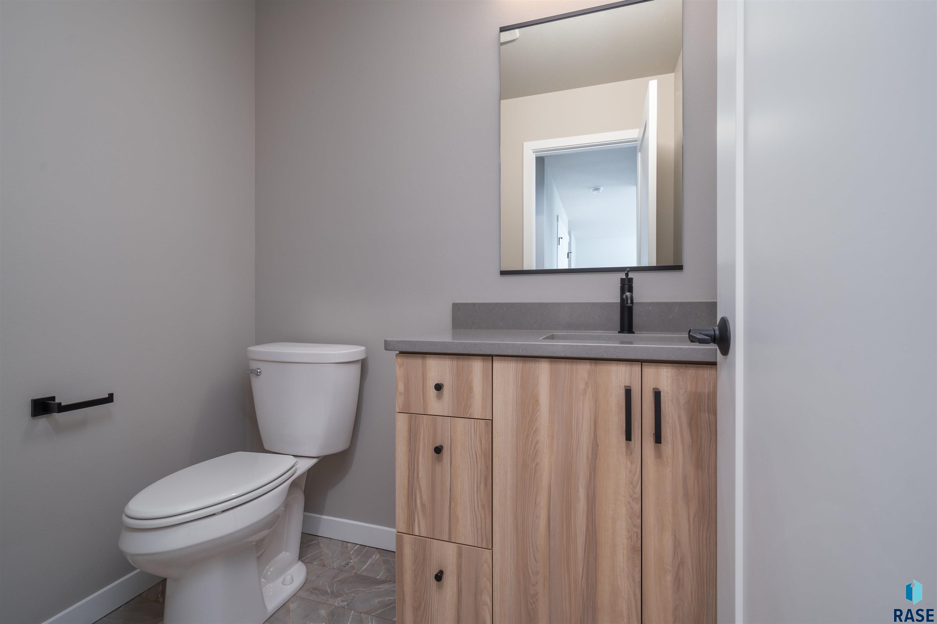 Harrisburg, South Dakota 57032, United States, 3 Bedrooms Bedrooms, ,3 BathroomsBathrooms,Residential,Active,194800