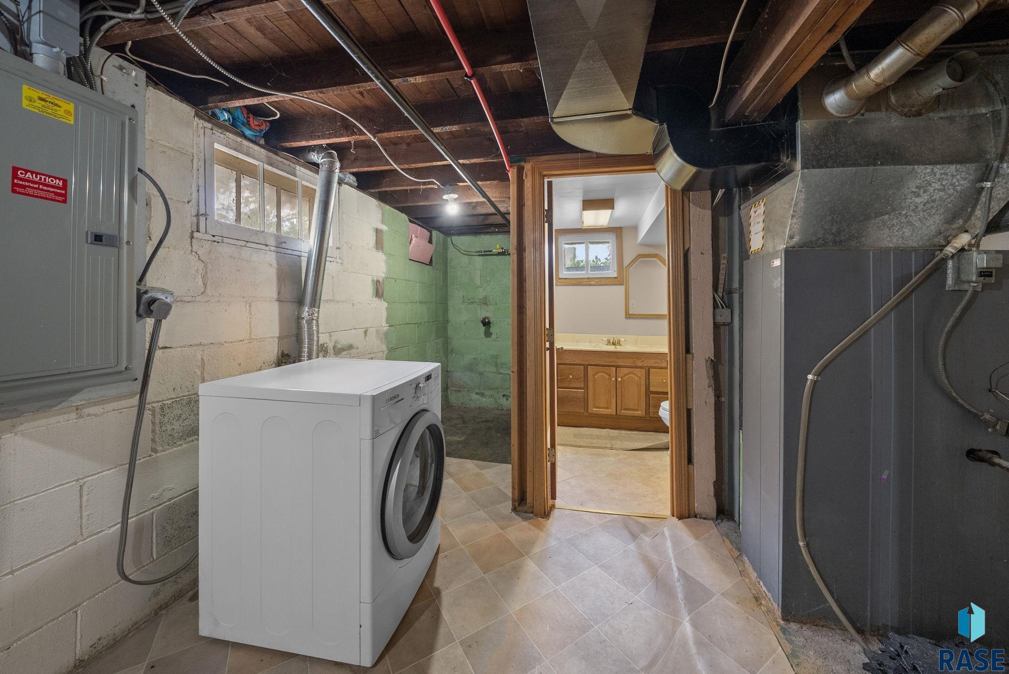 Sioux Falls, South Dakota 57105, United States, 2 Bedrooms Bedrooms, ,2 BathroomsBathrooms,Residential,Active,132928