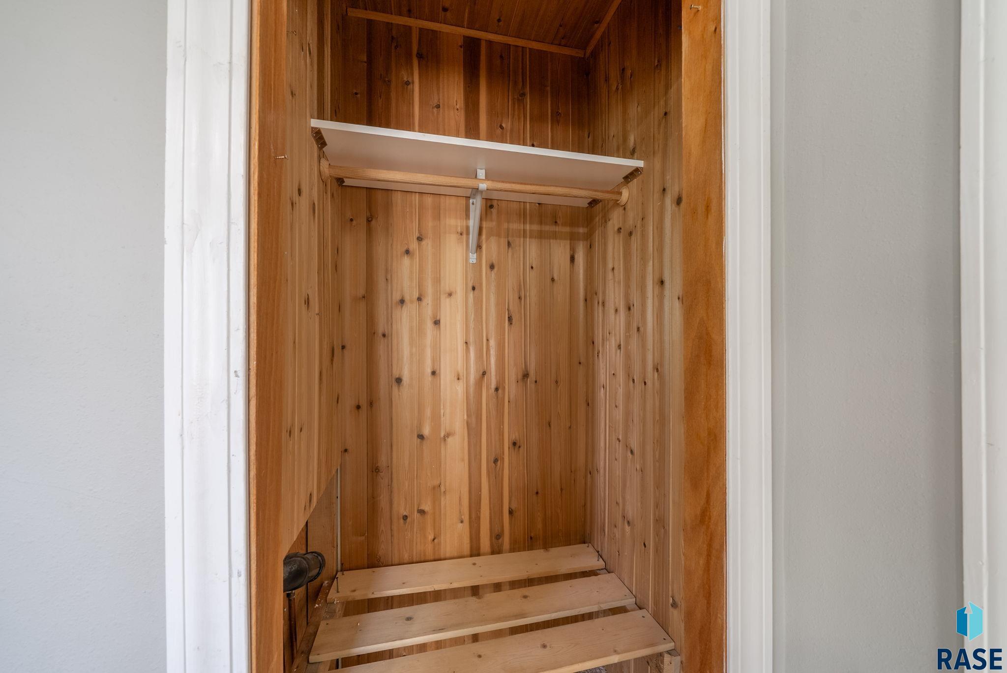 Sioux Falls, South Dakota 57105, United States, 2 Bedrooms Bedrooms, ,2 BathroomsBathrooms,Residential,Active,132928