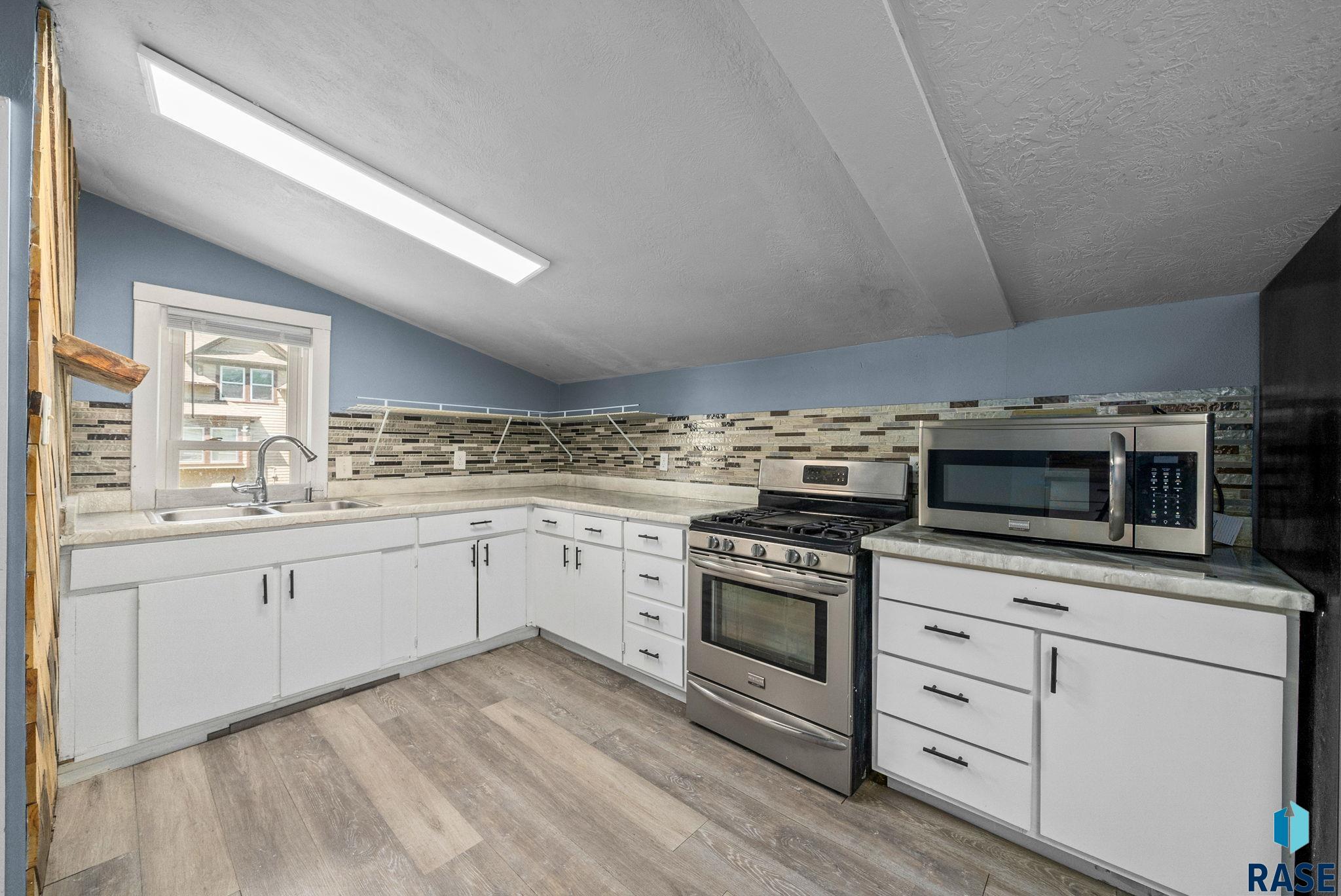 Sioux Falls, South Dakota 57105, United States, 2 Bedrooms Bedrooms, ,2 BathroomsBathrooms,Residential,Active,132928