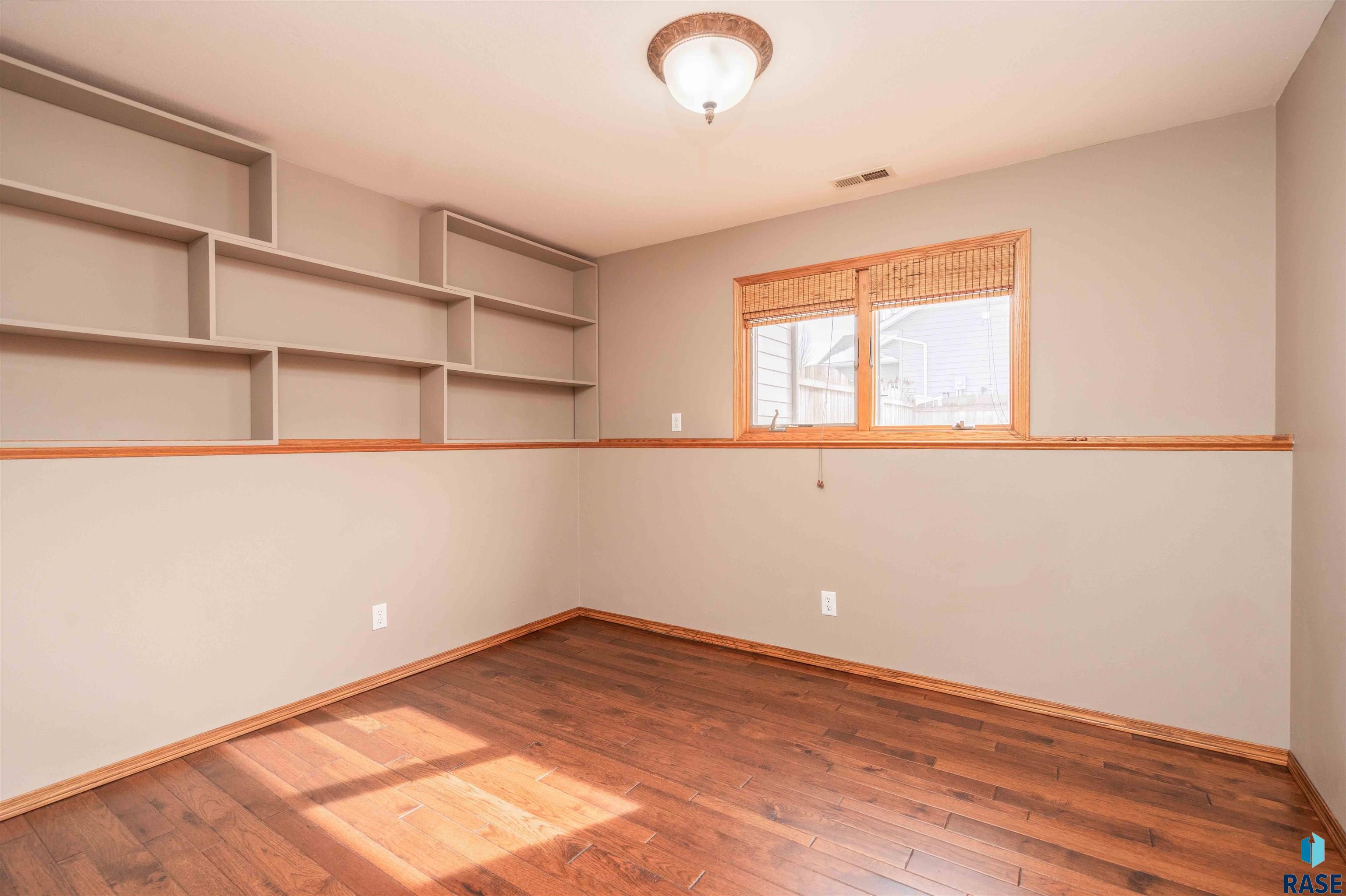 1009 S Parkview Blvd Boulevard, Brandon, South Dakota image 14