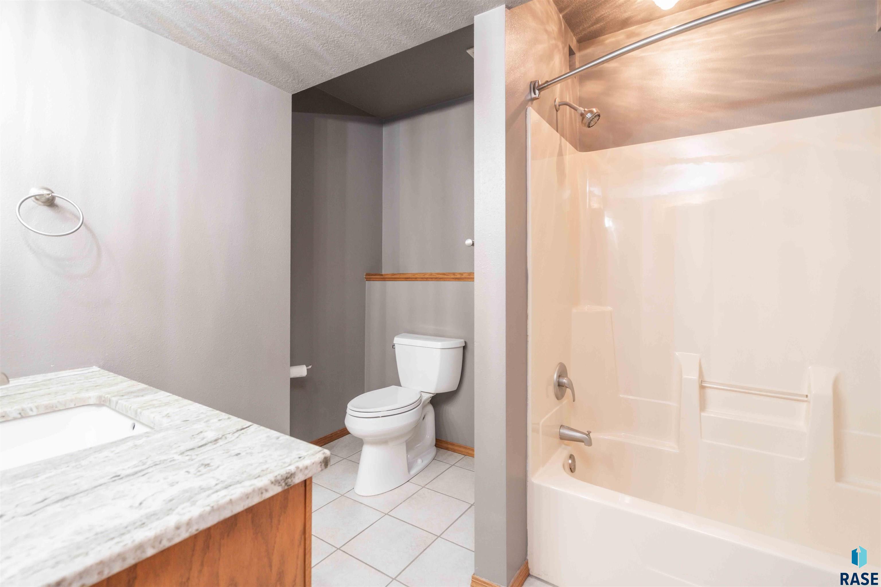 1009 S Parkview Blvd Boulevard, Brandon, South Dakota image 18
