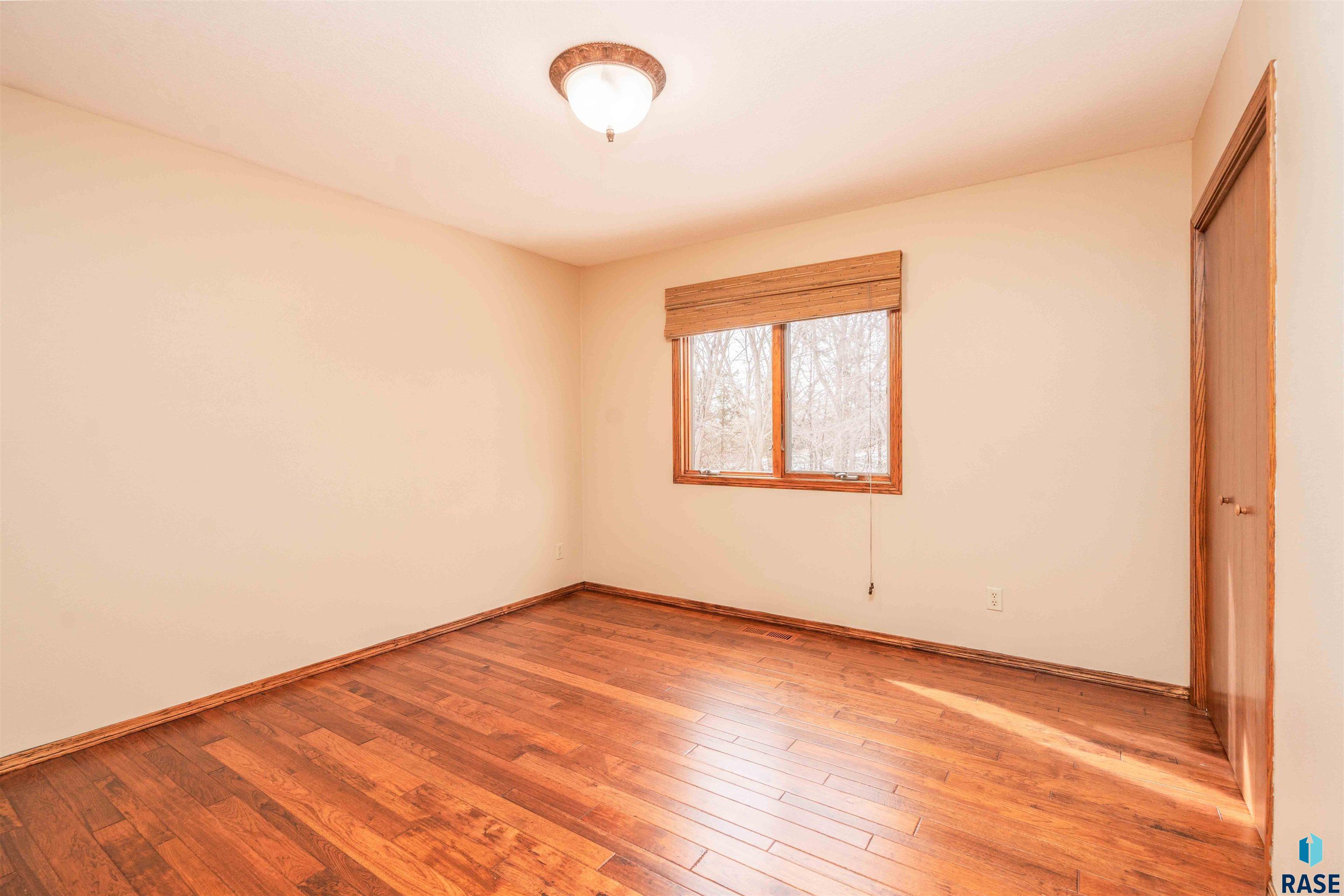 1009 S Parkview Blvd Boulevard, Brandon, South Dakota image 12
