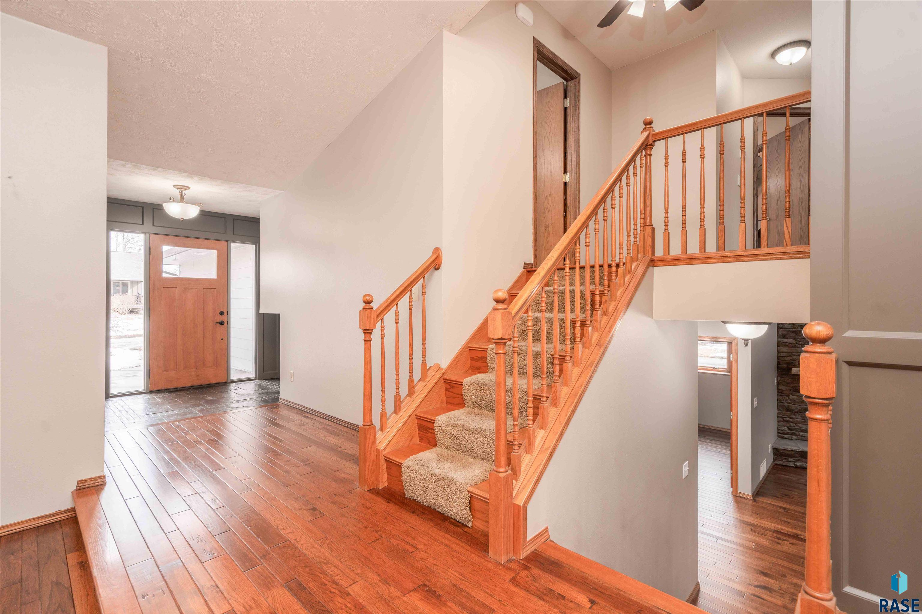 1009 S Parkview Blvd Boulevard, Brandon, South Dakota image 3