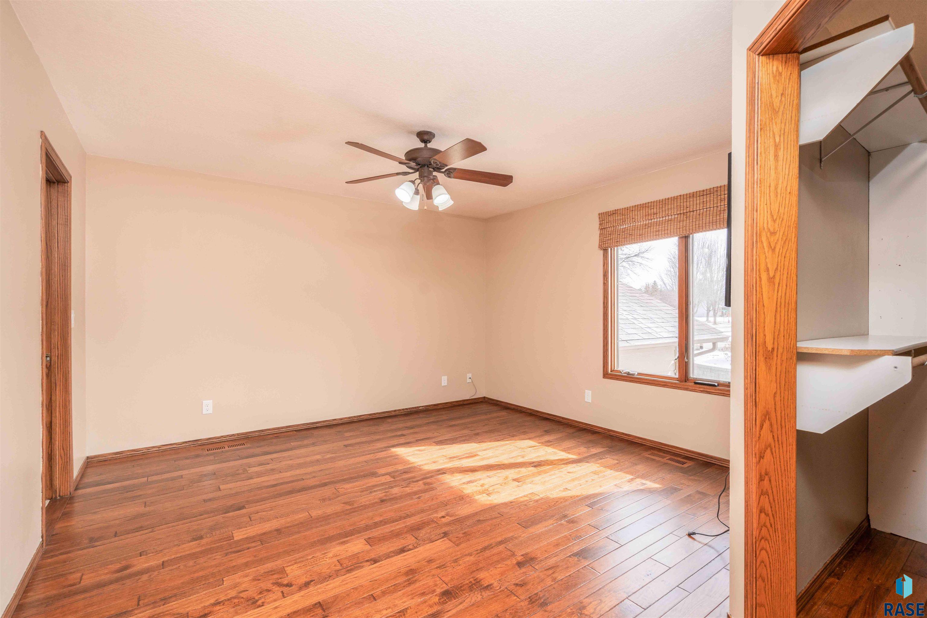 1009 S Parkview Blvd Boulevard, Brandon, South Dakota image 8