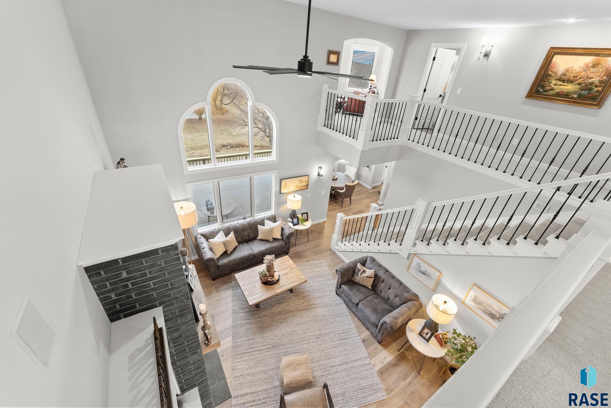 Sioux Falls, South Dakota 57110, United States, 6 Bedrooms Bedrooms, ,5 BathroomsBathrooms,Residential,Active,18601