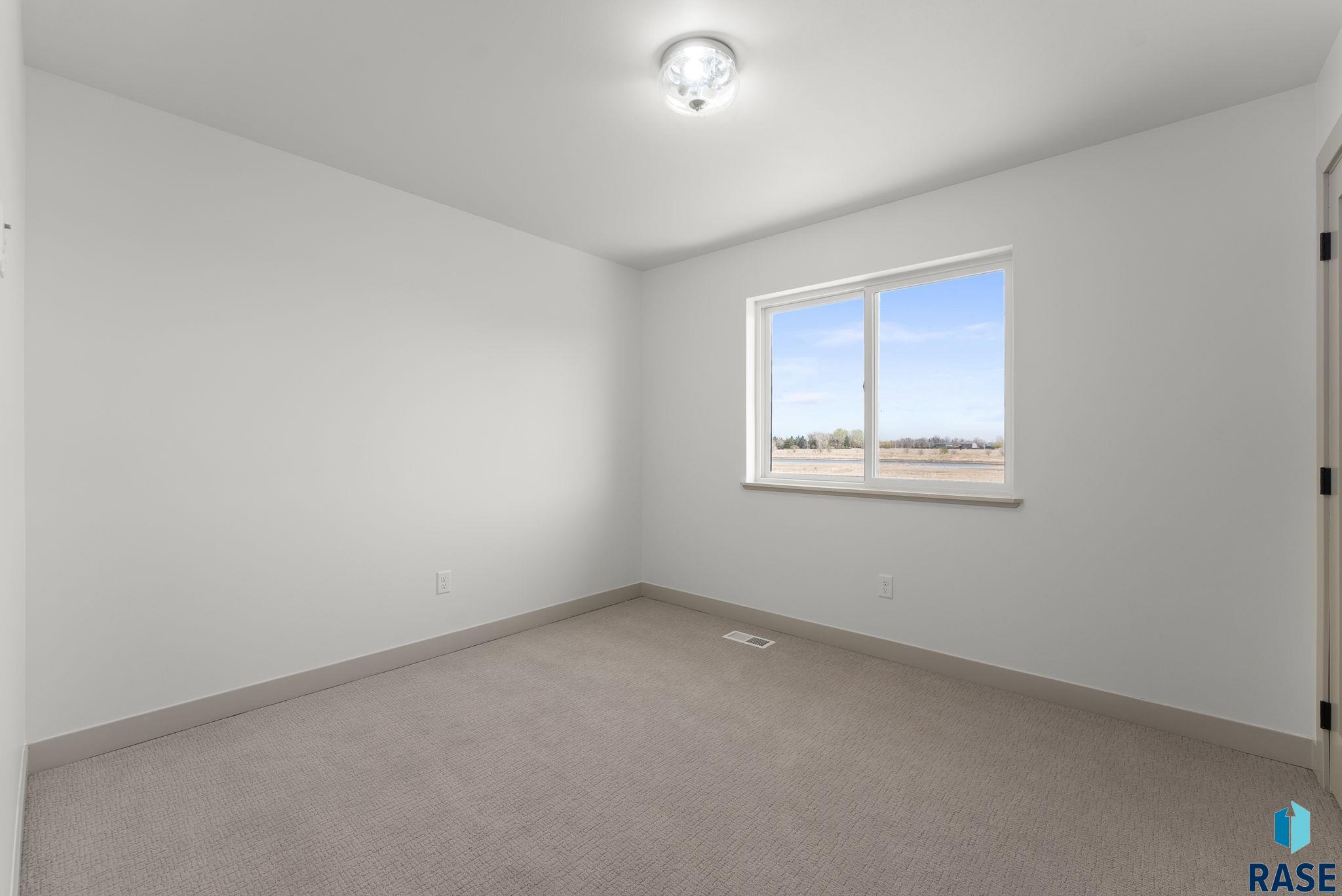 542 Harper Cir Circle, Harrisburg, New Jersey image 32