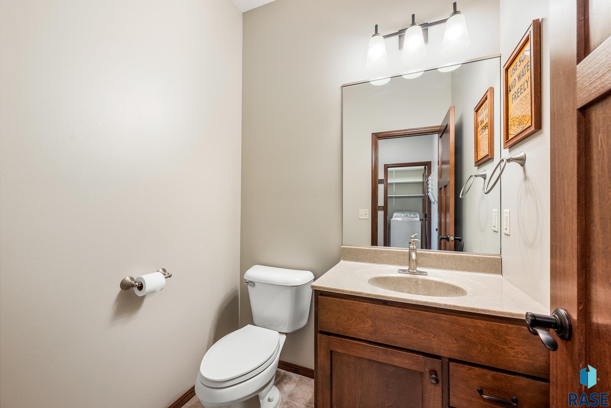 8104 S Ruger Ave Avenue, Sioux Falls, New Jersey image 17