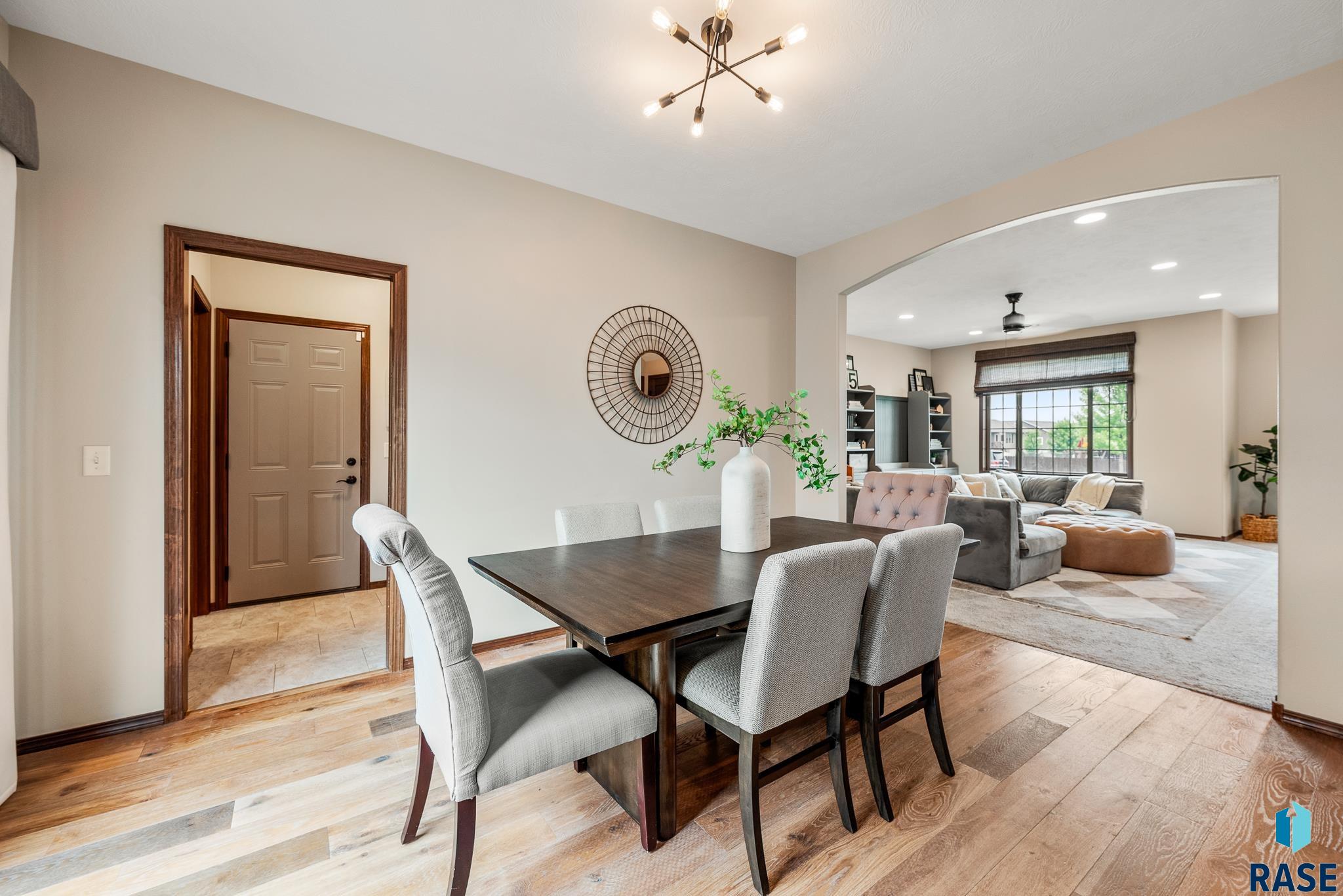 8104 S Ruger Ave Avenue, Sioux Falls, New Jersey image 9