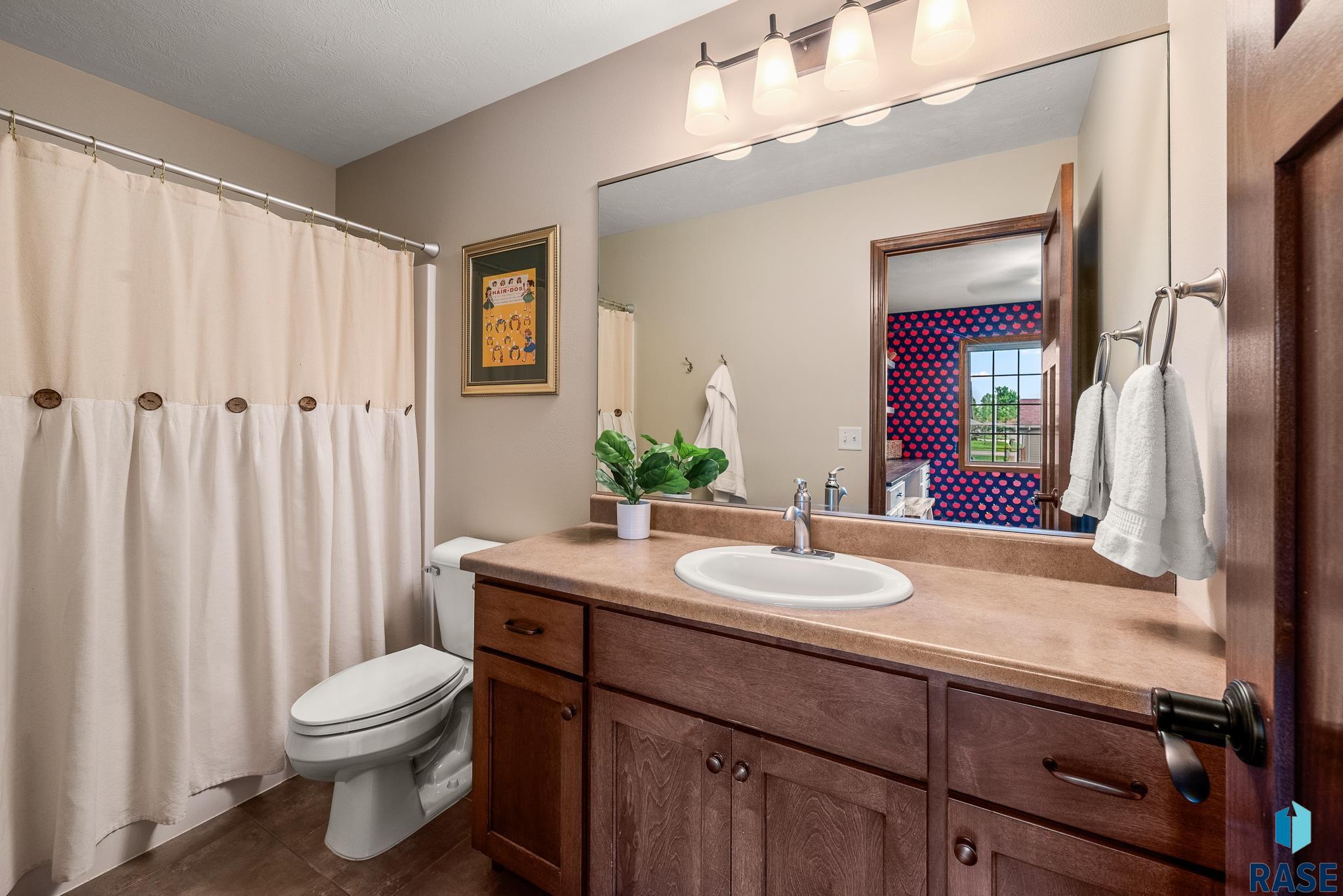 8104 S Ruger Ave Avenue, Sioux Falls, New Jersey image 22